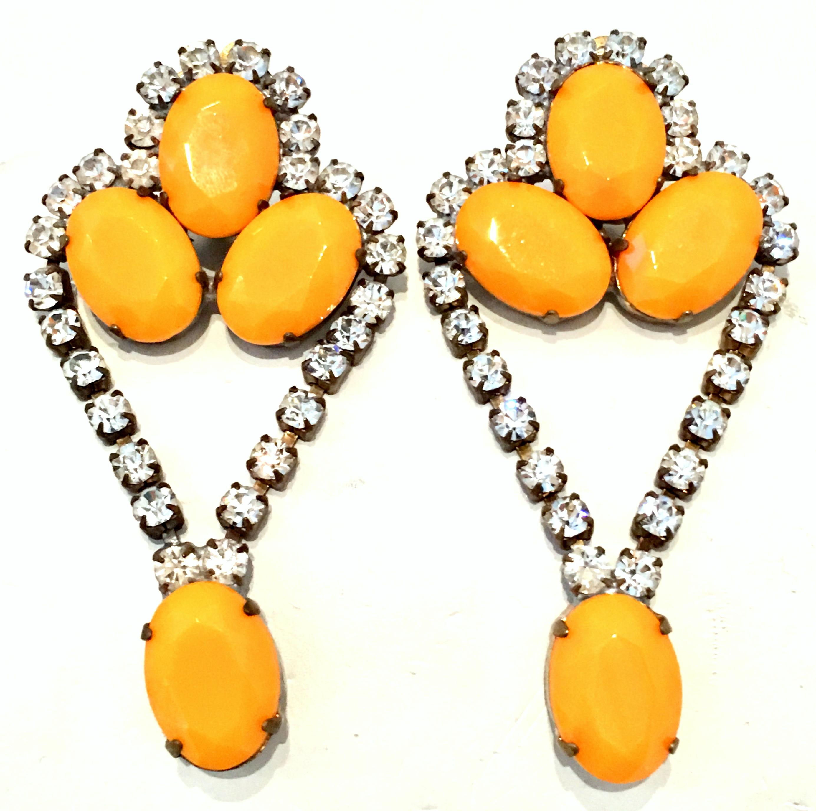 20th Century Gold & Austrian Crystal Bohemian Brooch & Pair Of Earrings For Sale 5