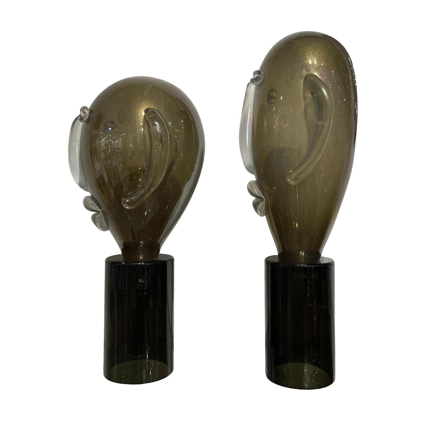 20th Century Gold-Black Italian Pair of Smoked Murano Glass Sculpture Heads For Sale 1