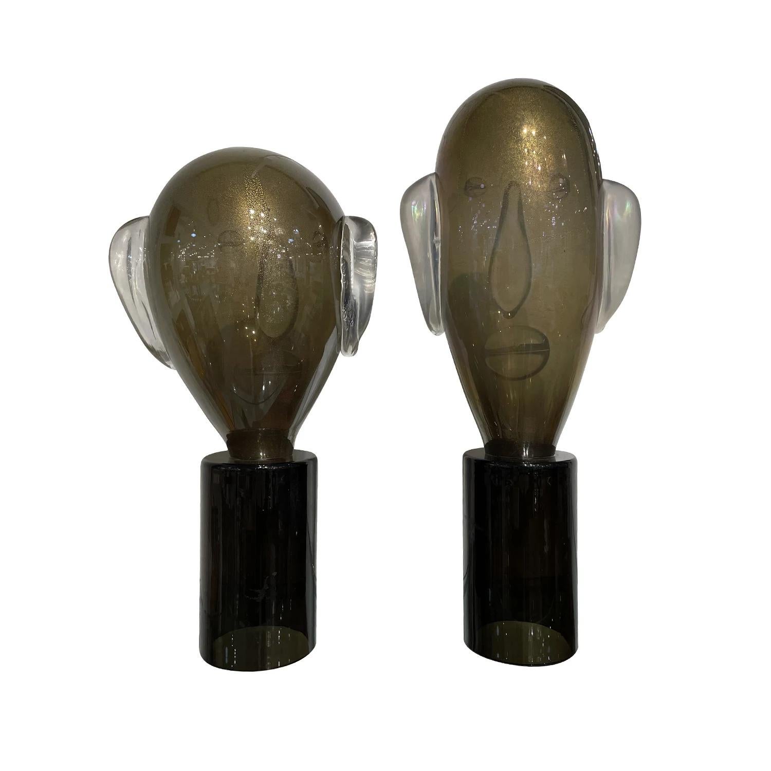 20th Century Gold-Black Italian Pair of Smoked Murano Glass Sculpture Heads For Sale 2