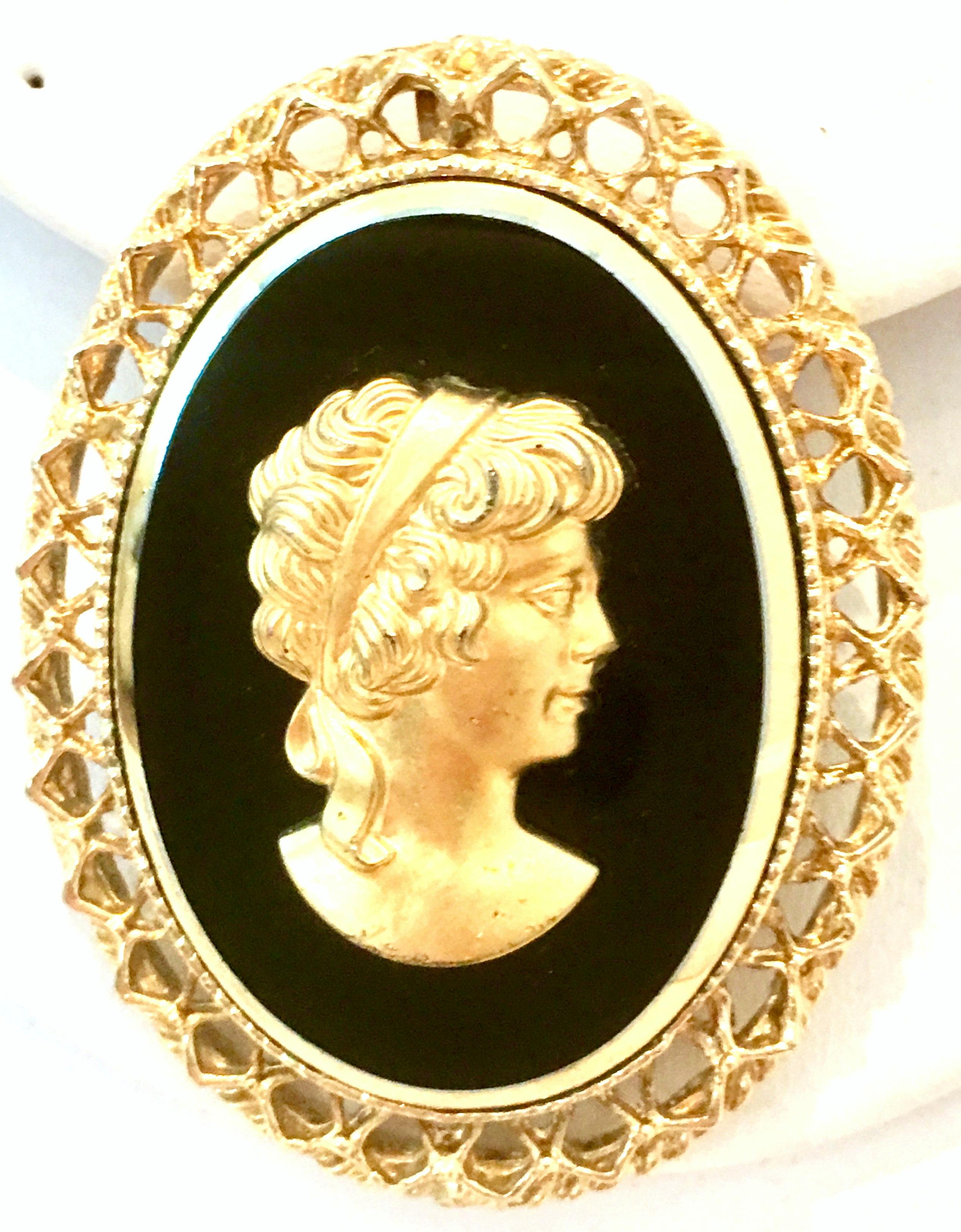gold cameo brooch