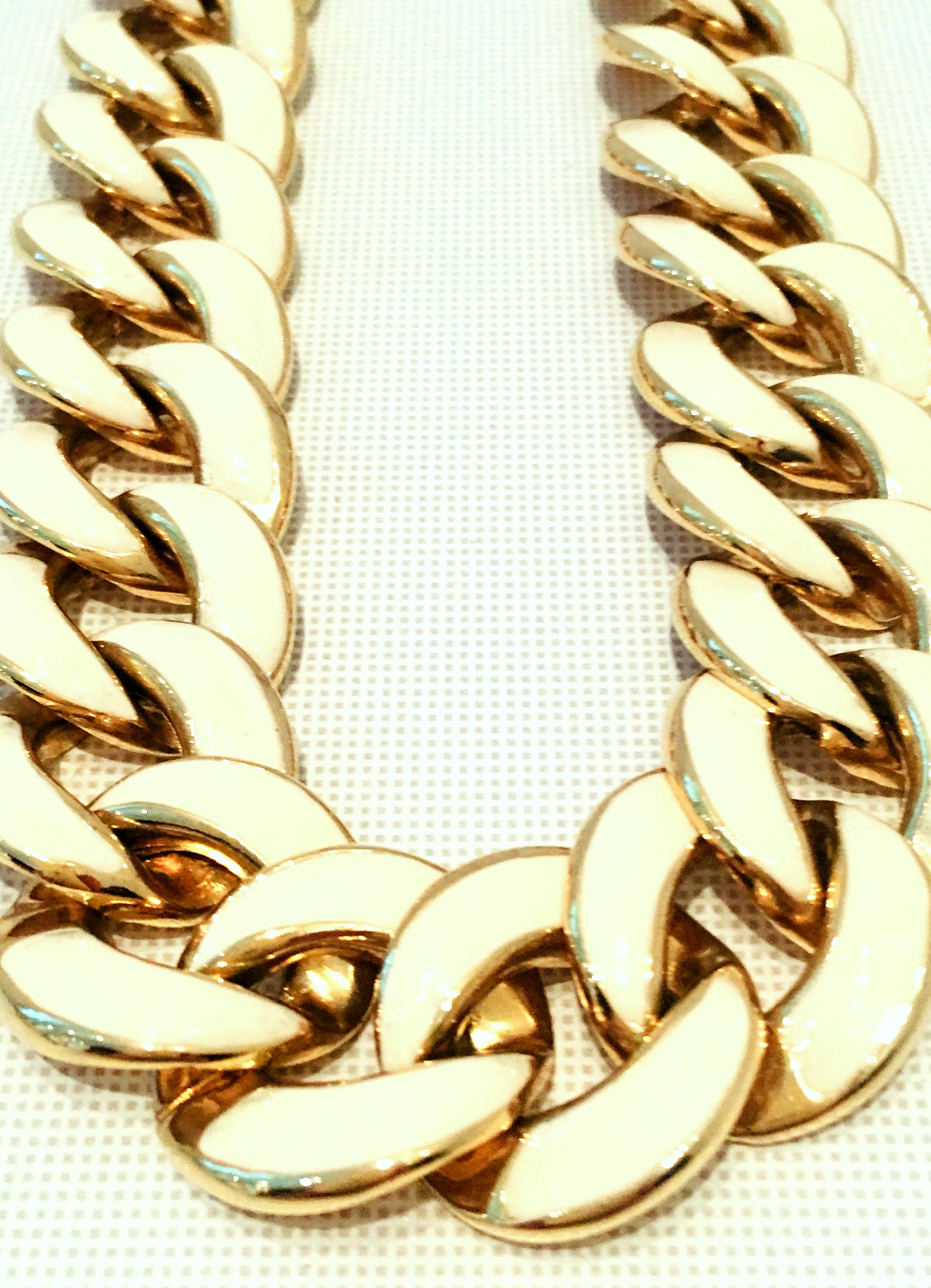 les bernard gold chain