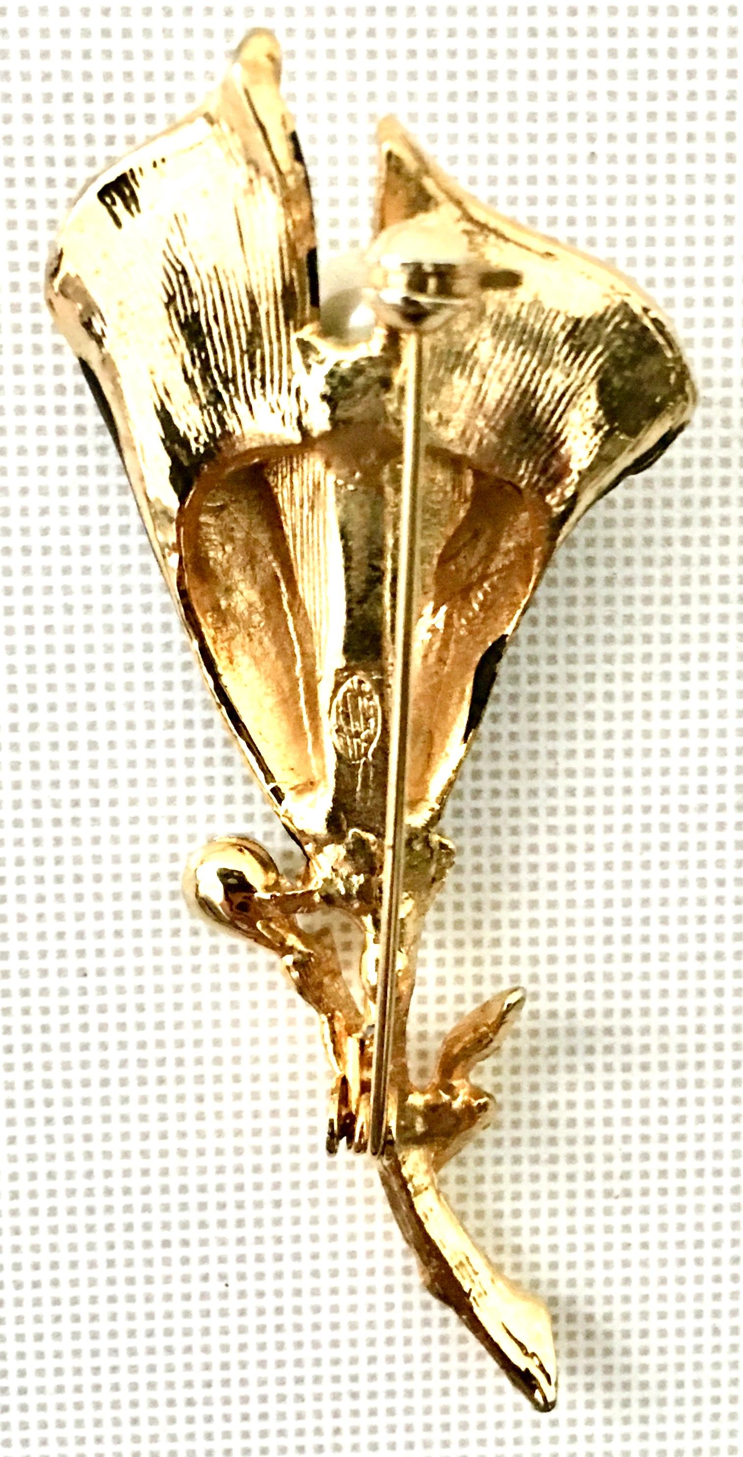20th Century Gold Enamel & Faux Pearl Flower Brooch For Sale 5