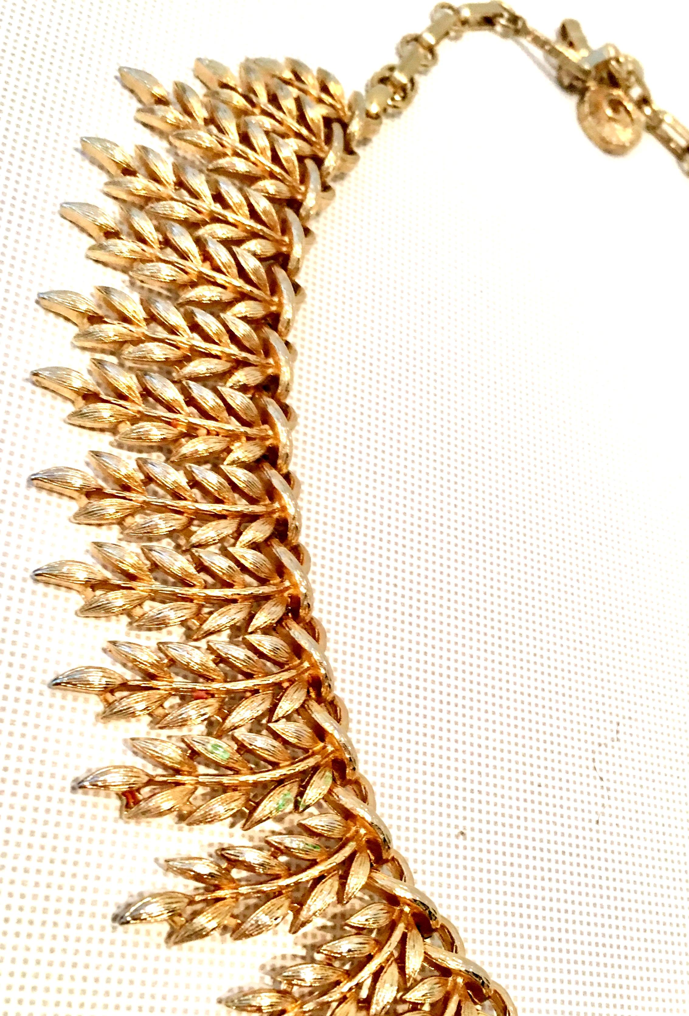 20th Century Gold Laurel Motif Necklace & Bracelet By, Lisner In Good Condition In West Palm Beach, FL