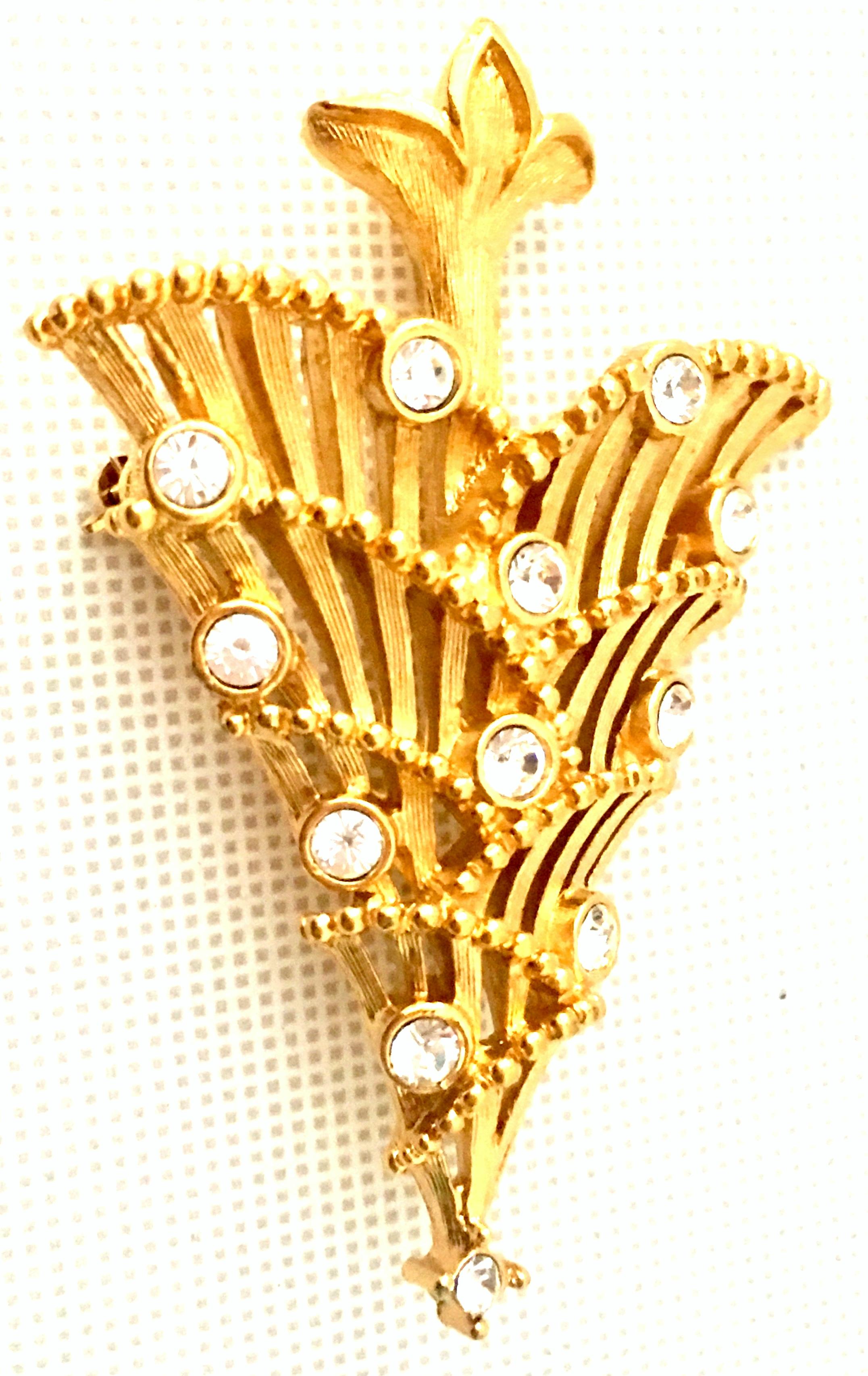 Women's or Men's 20th Century Gold Plate & Austrian Crystal Dimensional Christmas Tree Brooch