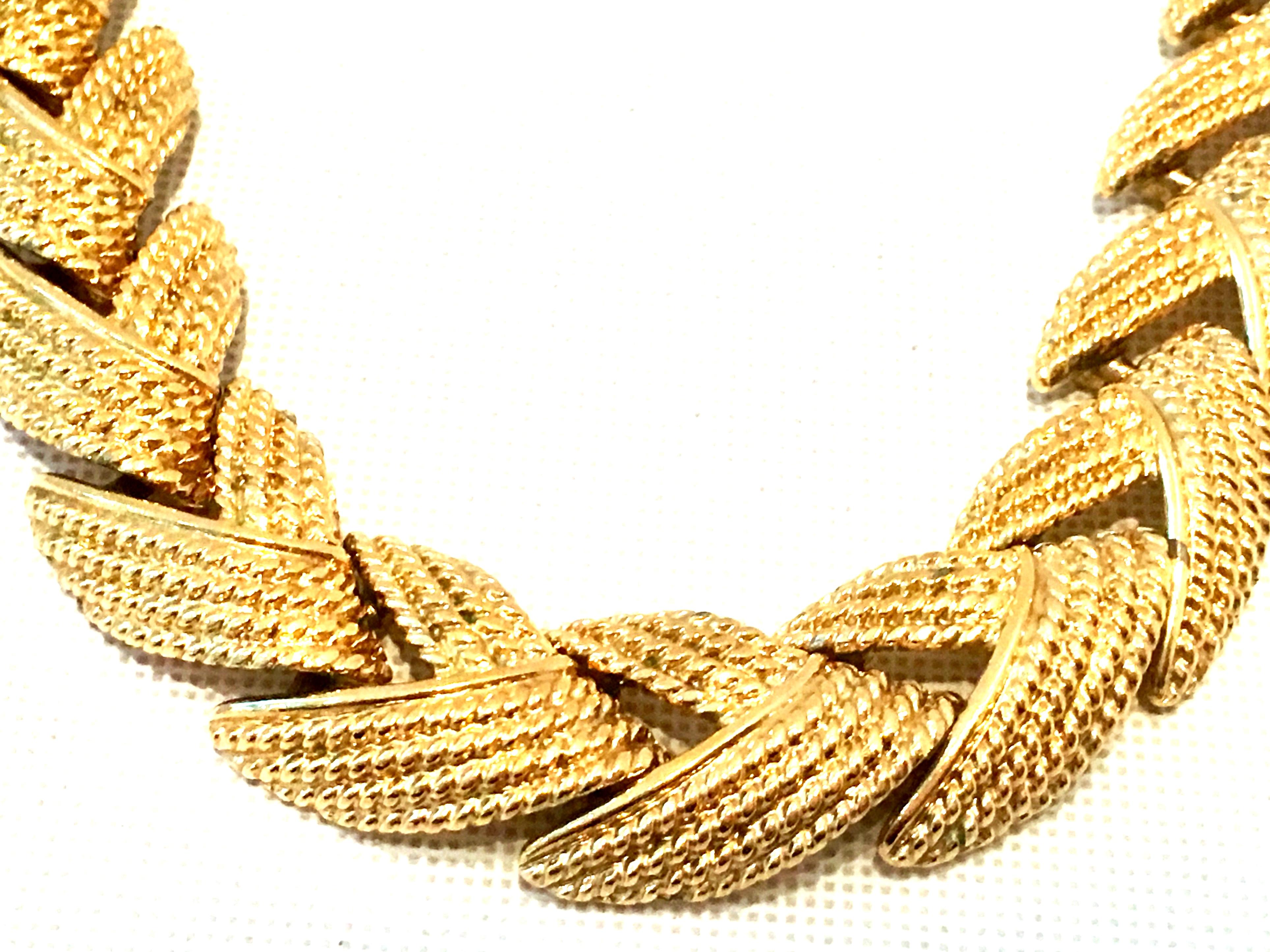 20th Century Gold Plate Choker Style Link Necklace & Bracelet By Napier In Good Condition For Sale In West Palm Beach, FL