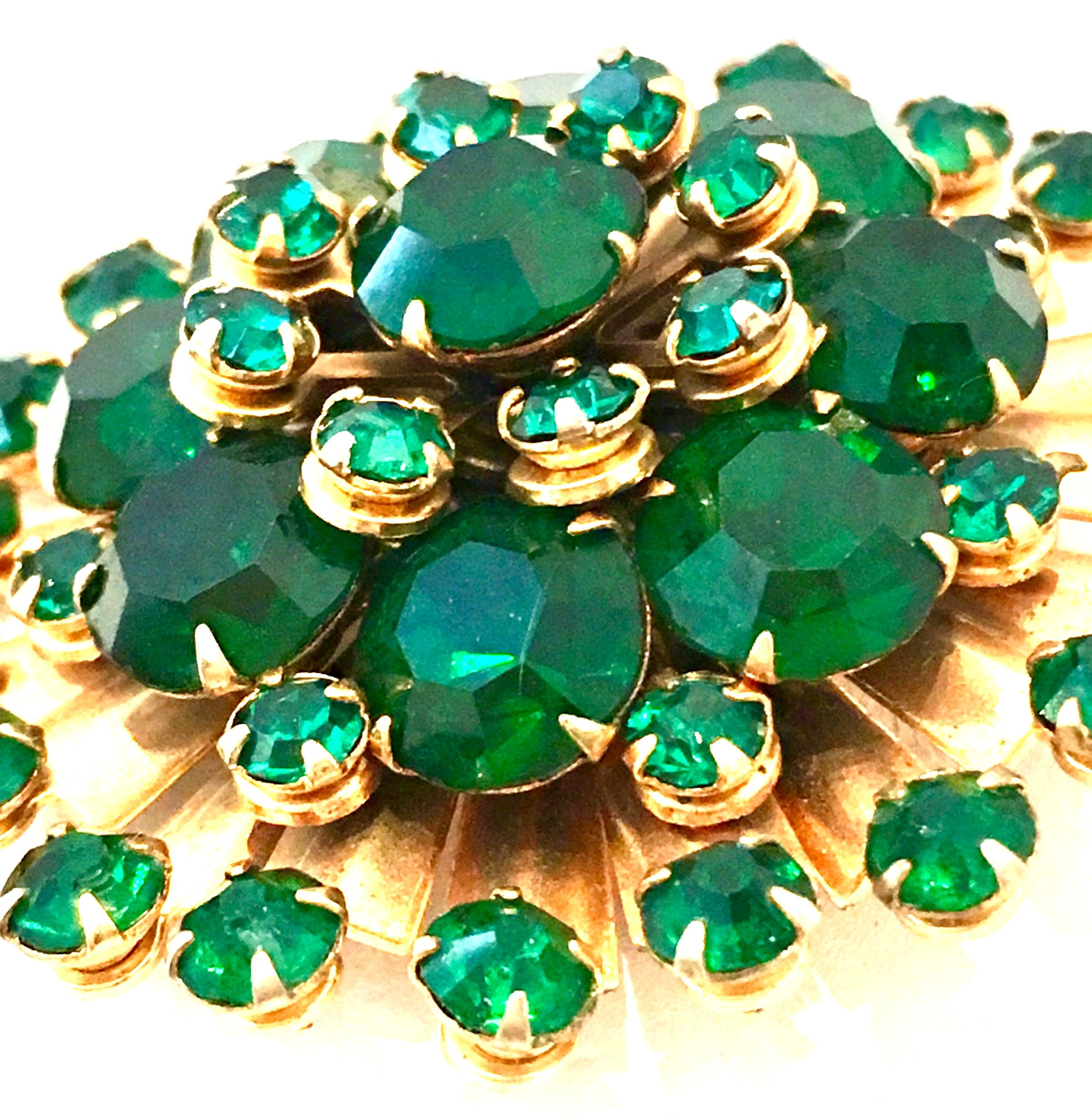 20th Century Gold Plate & Emerald Austrian Crystal Dimensional Brooch For Sale 1
