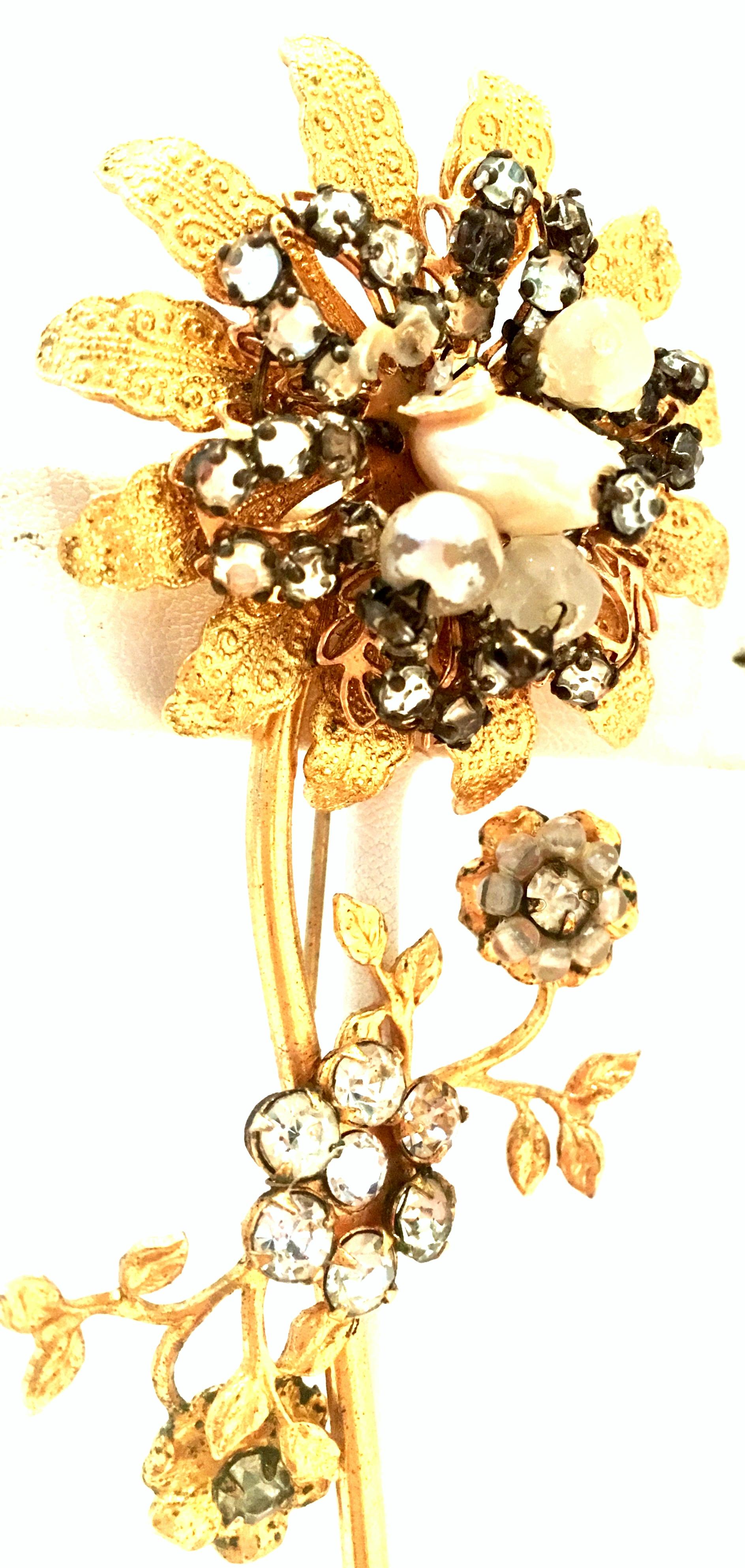 20th Century Gold Plate Faux Pearl & Crystal Flower Brooch By Original By Robert In Good Condition For Sale In West Palm Beach, FL