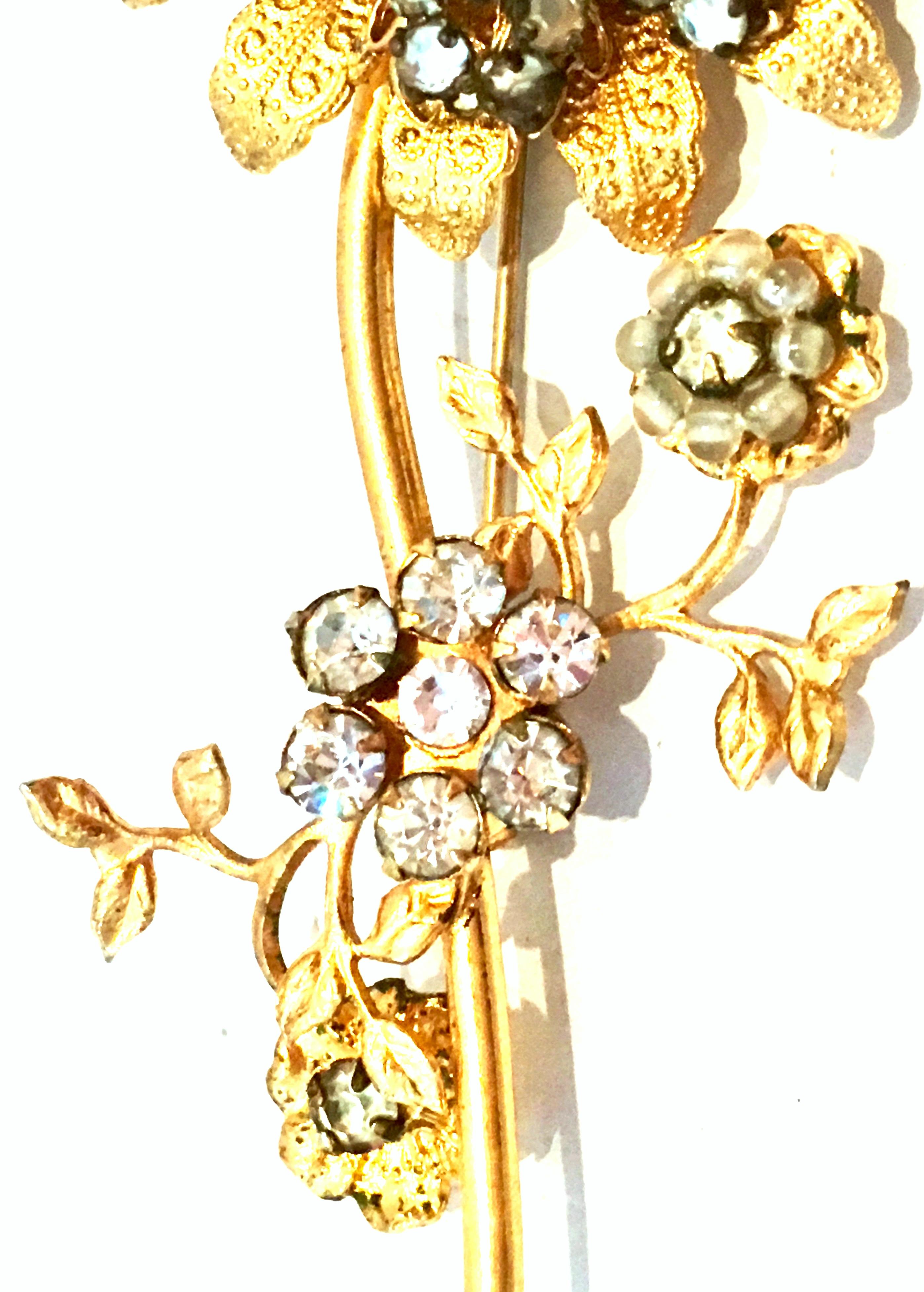 20th Century Gold Plate Faux Pearl & Crystal Flower Brooch By Original By Robert For Sale 4
