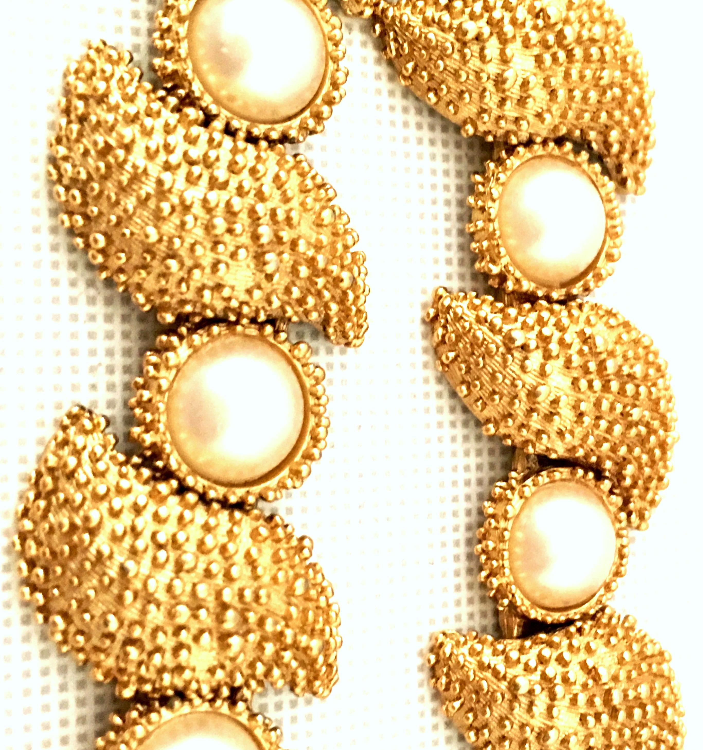 trifari gold and pearl necklace