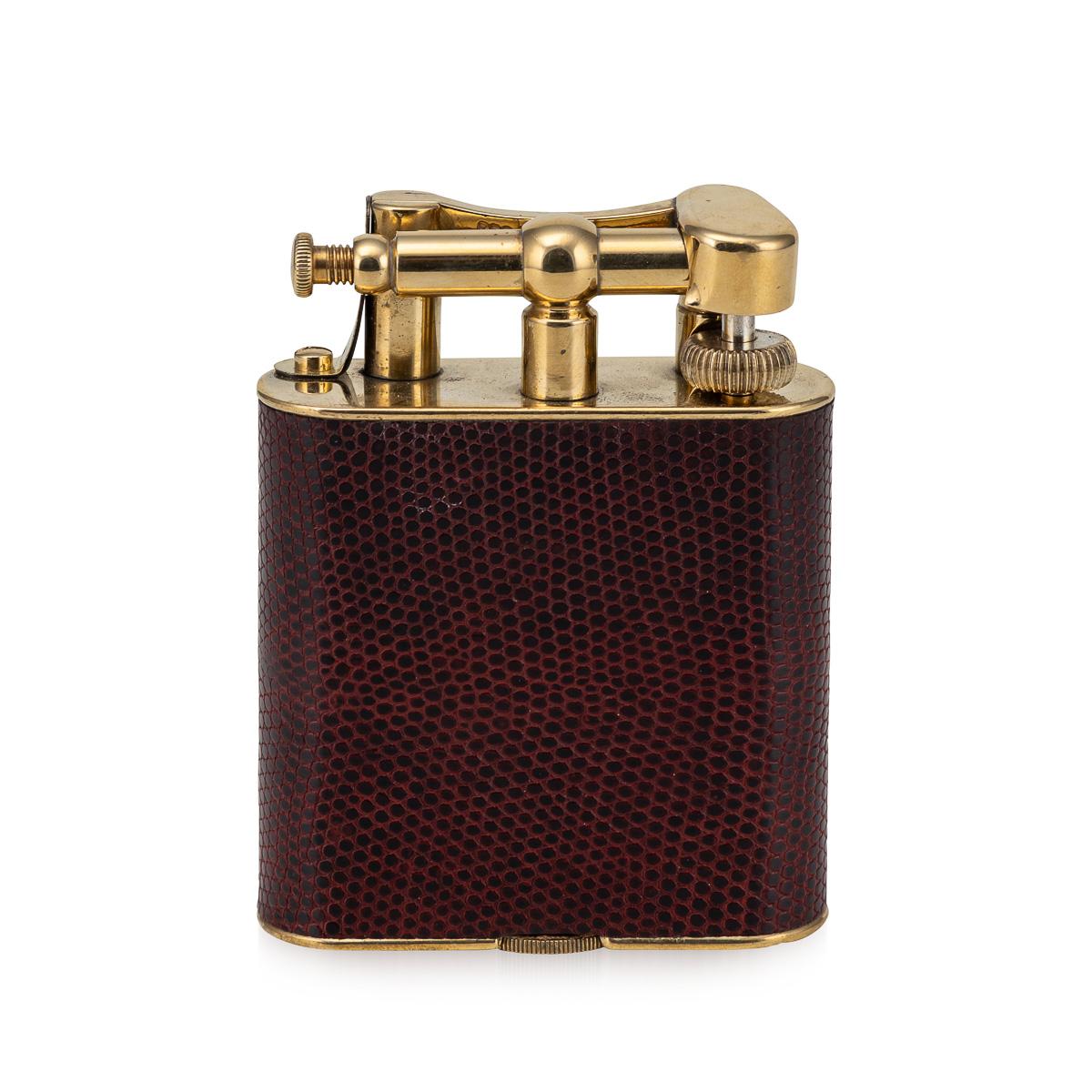 Briquet de table Dunhill du 20e siècle en plaqué or et peau de serpent, c.1950 Bon état - En vente à Royal Tunbridge Wells, Kent