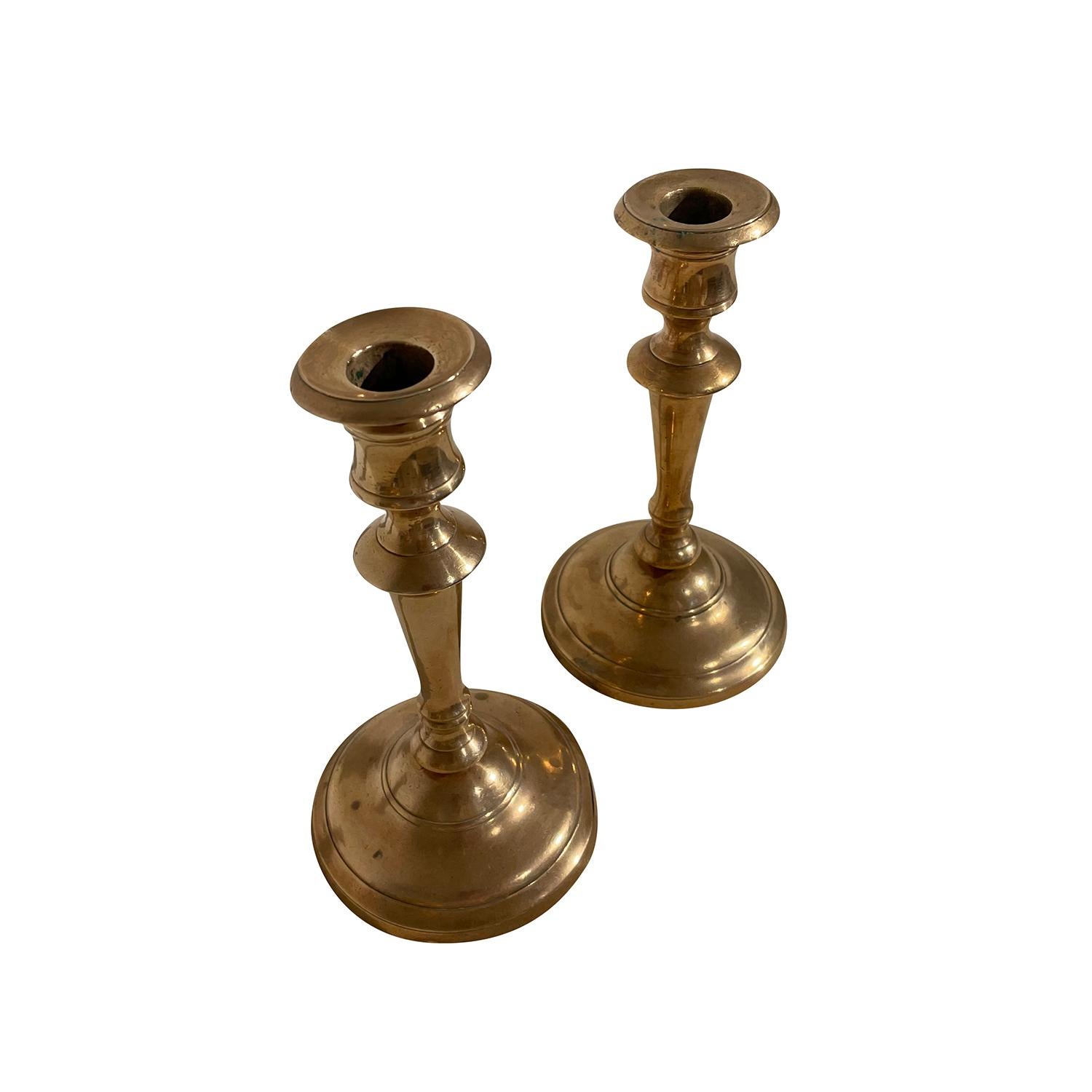 Mid-Century Modern 20th Century Gold Swedish Gustavian Pair of Bronze Candle Holders by Skultuna For Sale