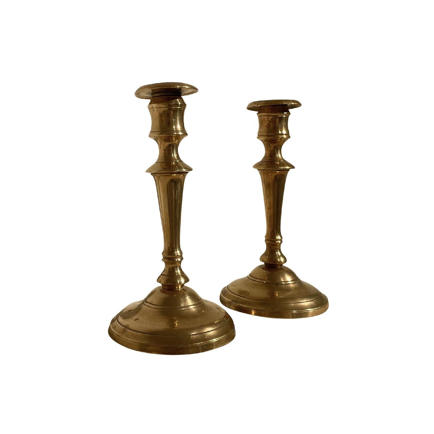 20th Century Gold Swedish Gustavian Pair of Bronze Candle Holders by Skultuna In Good Condition For Sale In West Palm Beach, FL