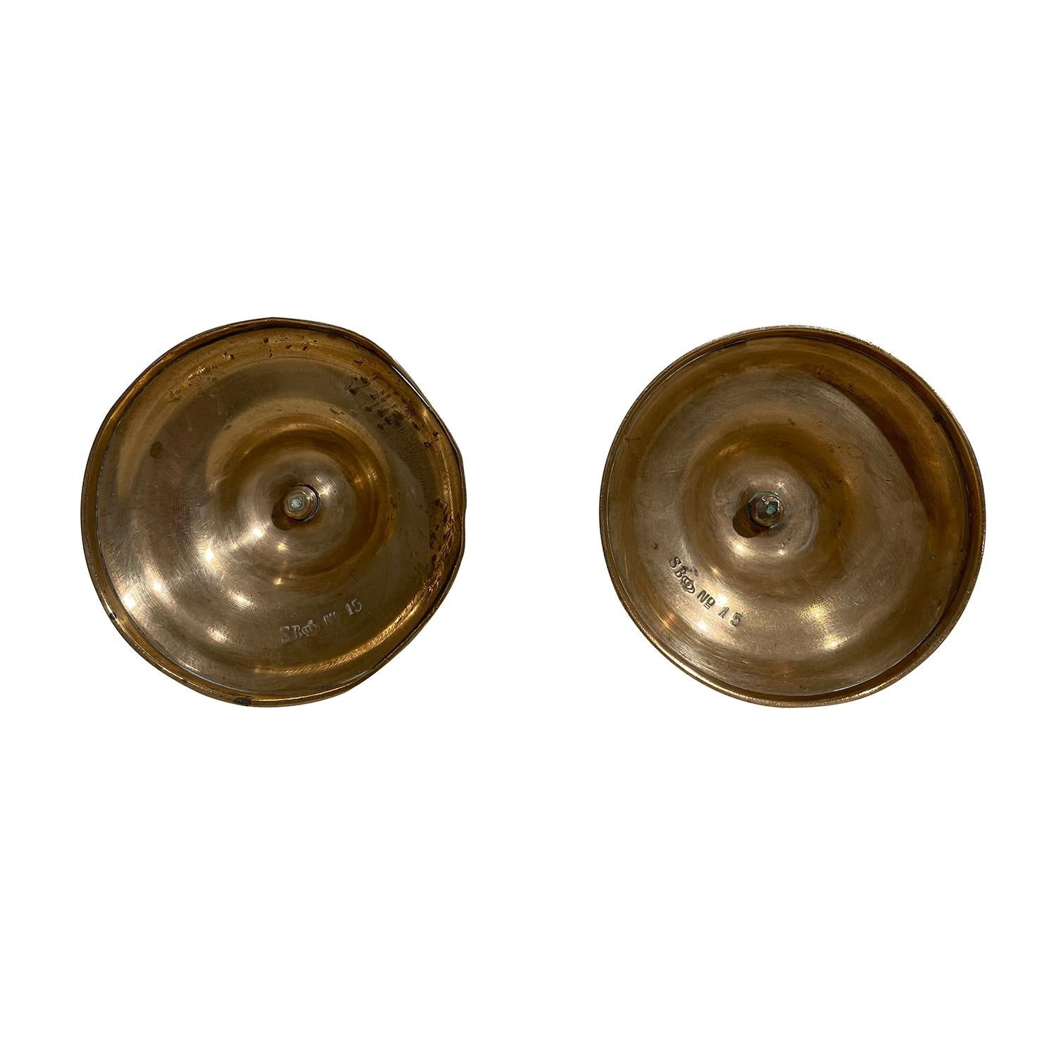 20th Century Gold Swedish Gustavian Pair of Bronze Candle Holders by Skultuna For Sale 1