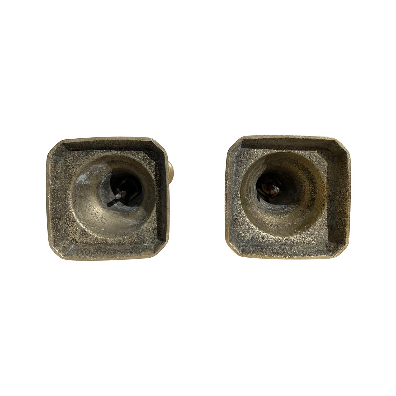 Set di undici portacandele in ottone del XX secolo in oro svedese simile a quello gustaviano in vendita 4