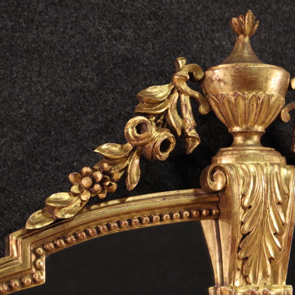 miroir italien de style Louis XVI en bois doré du 20e siècle, 1960 en vente 3