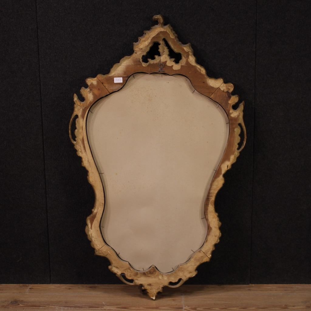 miroir italien du 20e siècle en bois doré de style Louis XV, 1970 en vente 5