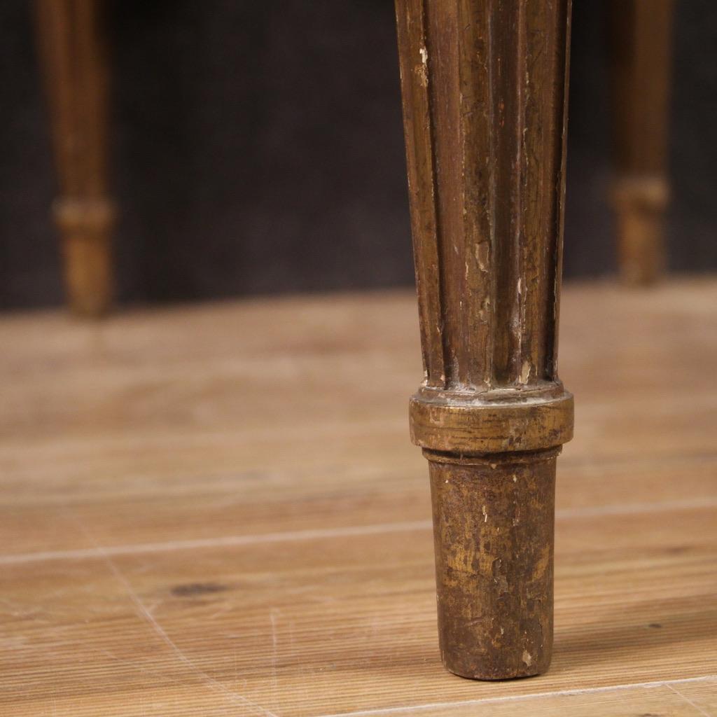 table basse italienne de style Louis XVI en bois doré du 20e siècle, 1970 en vente 3