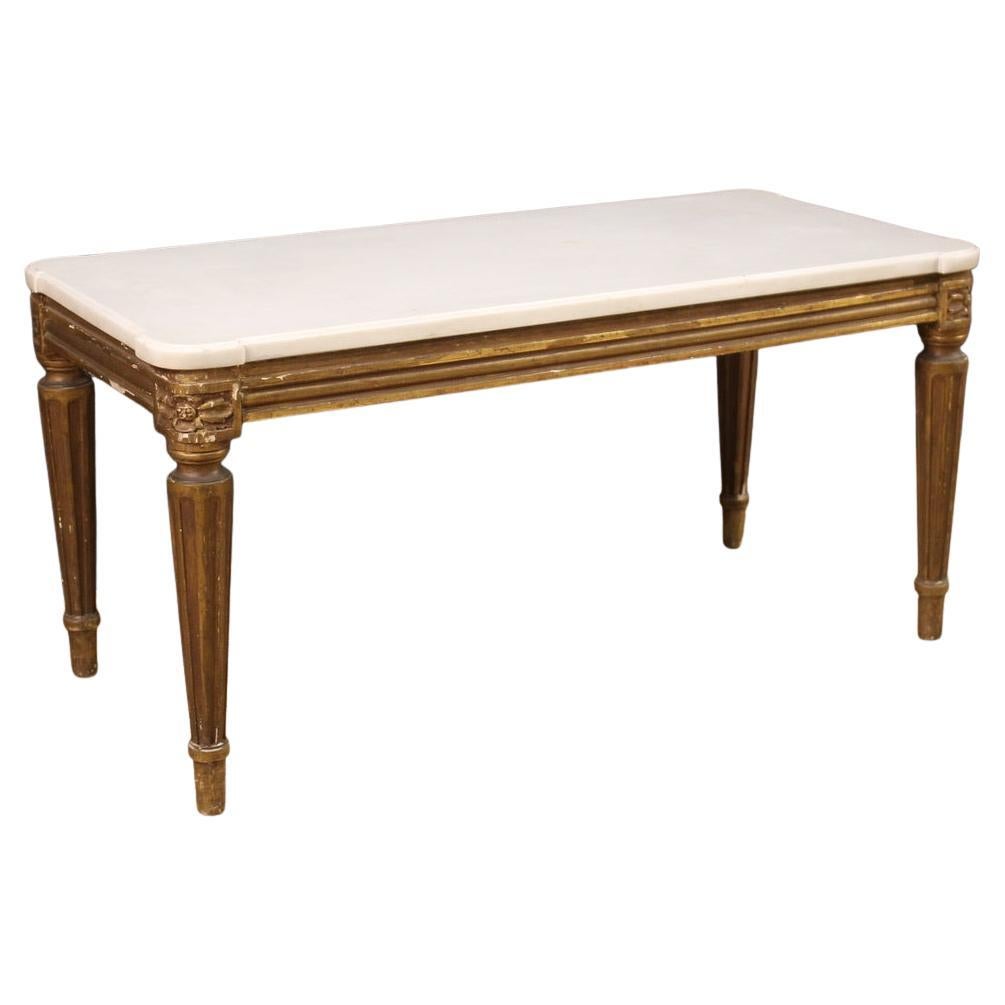 mesa de centro italiana del siglo XX con tapa de mármol y madera dorada estilo Luis XVI, 1970