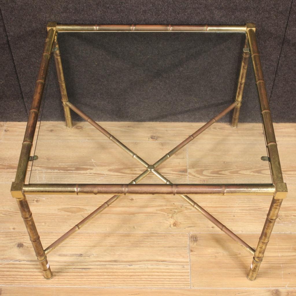 table basse moderne française du 20e siècle en laiton doré avec plateau en verre, 1960 Bon état - En vente à Vicoforte, Piedmont