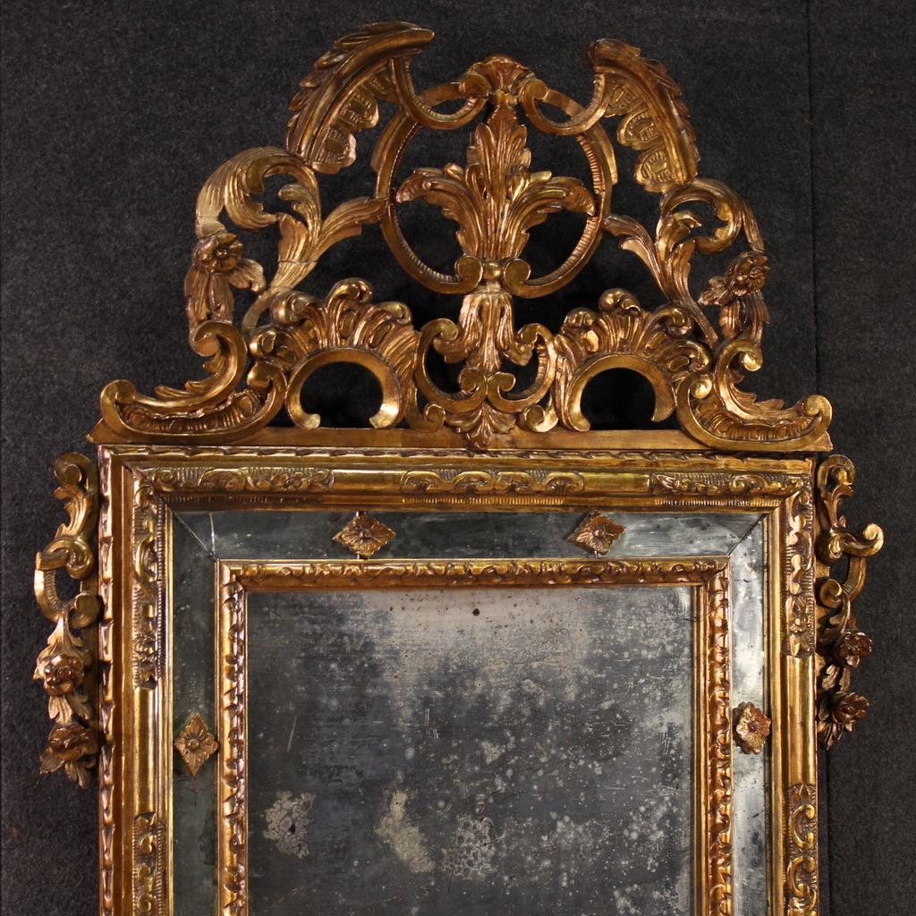 Italian 20e siècle Miroir italien en bois doré de style Louis XVI, 1920 en vente
