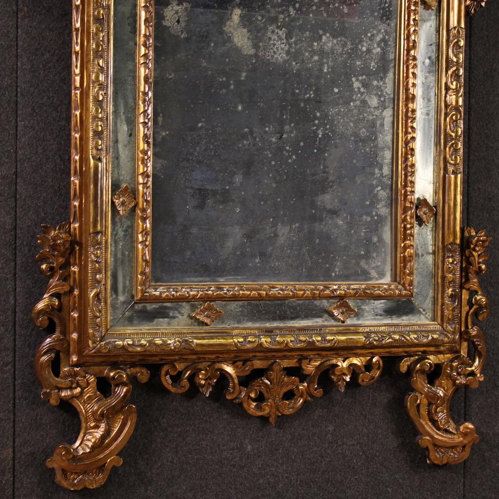 20e siècle Miroir italien en bois doré de style Louis XVI, 1920 Bon état - En vente à Vicoforte, Piedmont