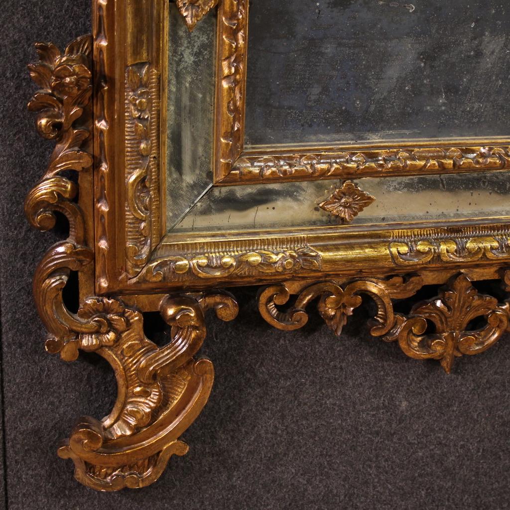 20e siècle Miroir italien en bois doré de style Louis XVI, 1920 en vente 1