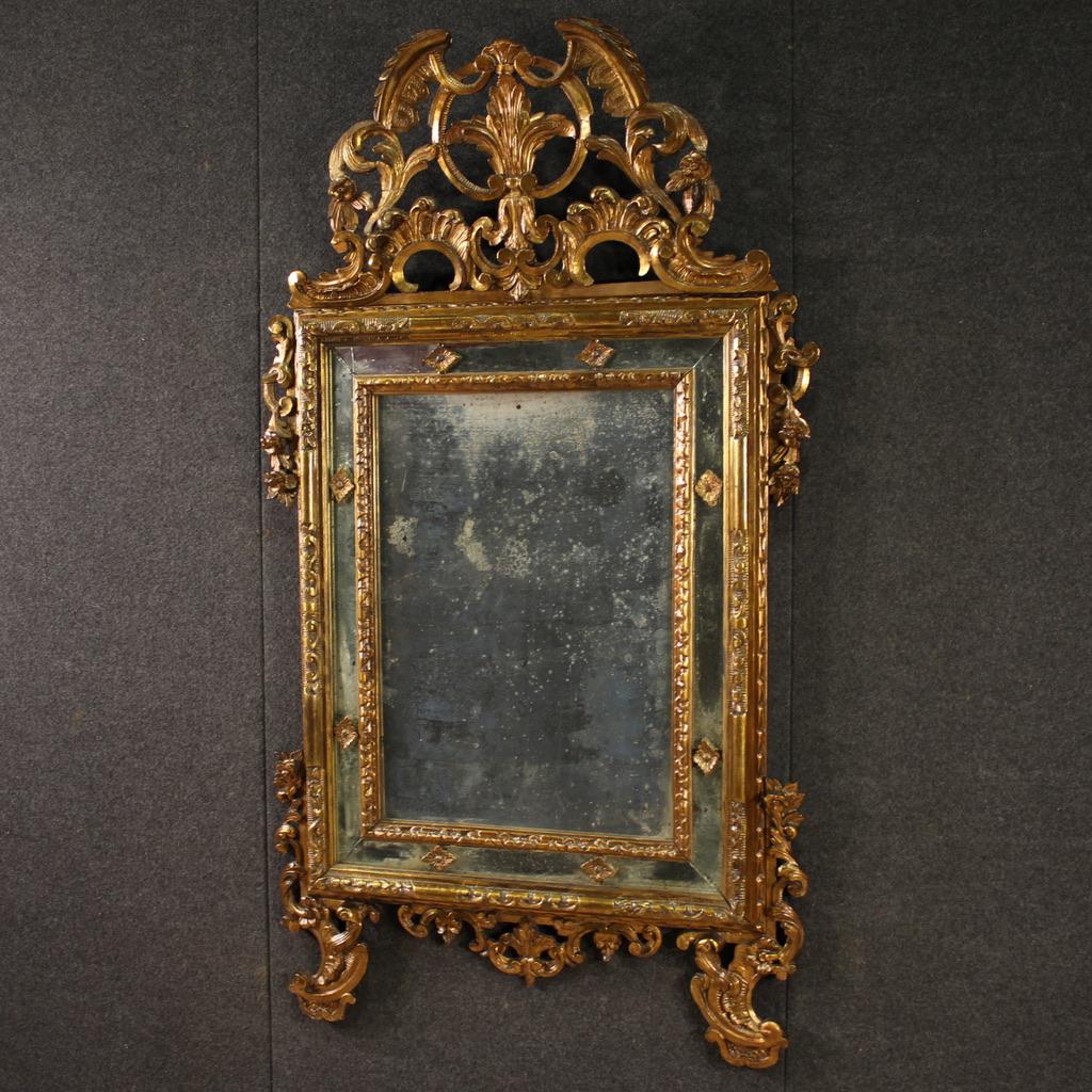 20e siècle Miroir italien en bois doré de style Louis XVI, 1920 en vente 4