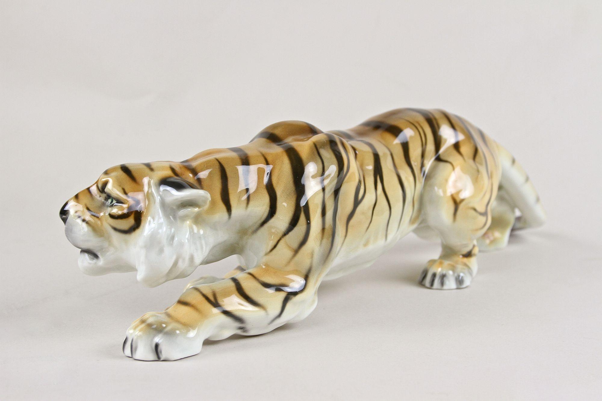 20th Century Goldscheider Ceramic Tiger Figurine, Hallmarked, Germany, Ca. 1920 3