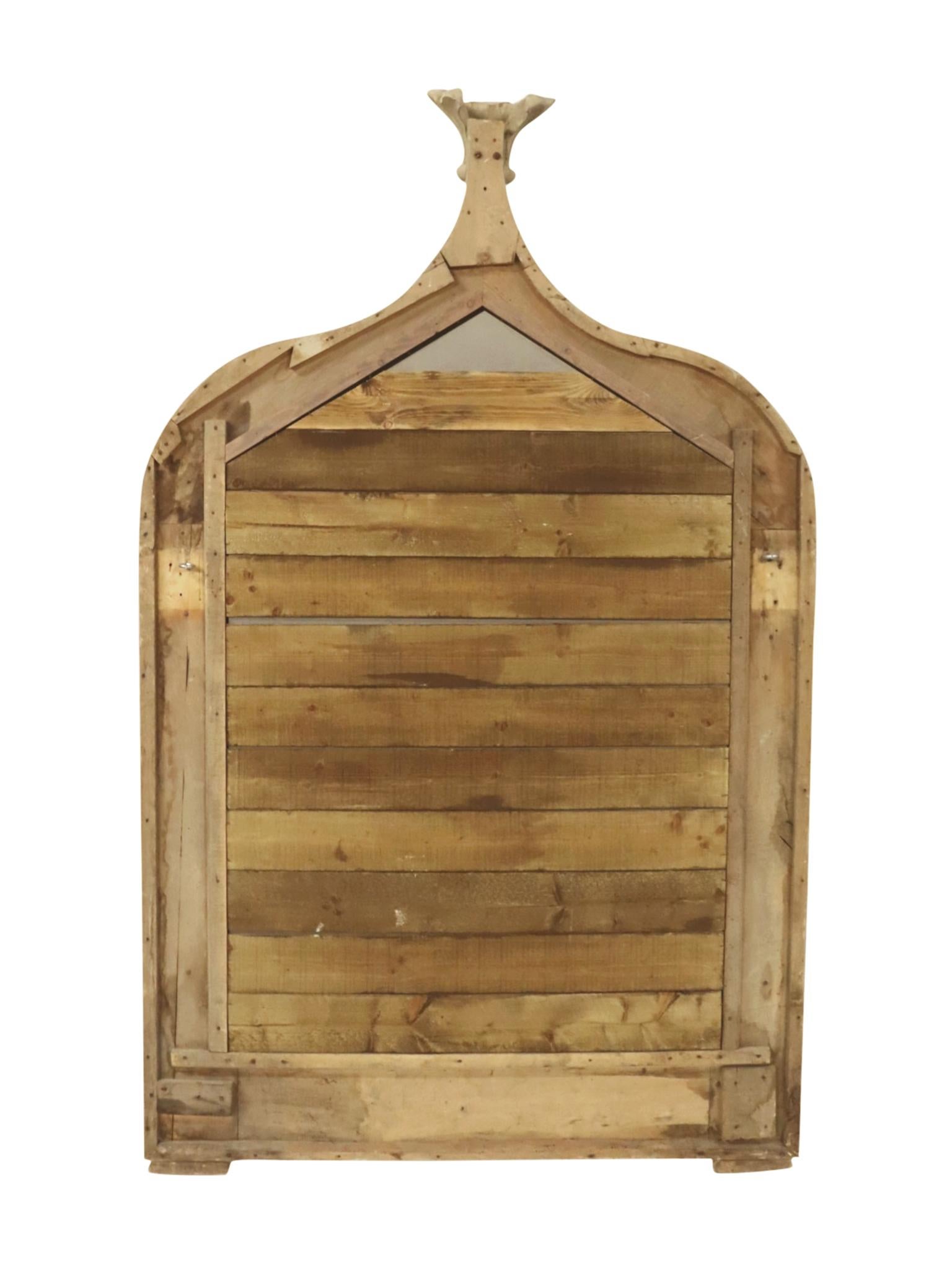 Miroir mural de style néo-gothique du XXe siècle en vente 4