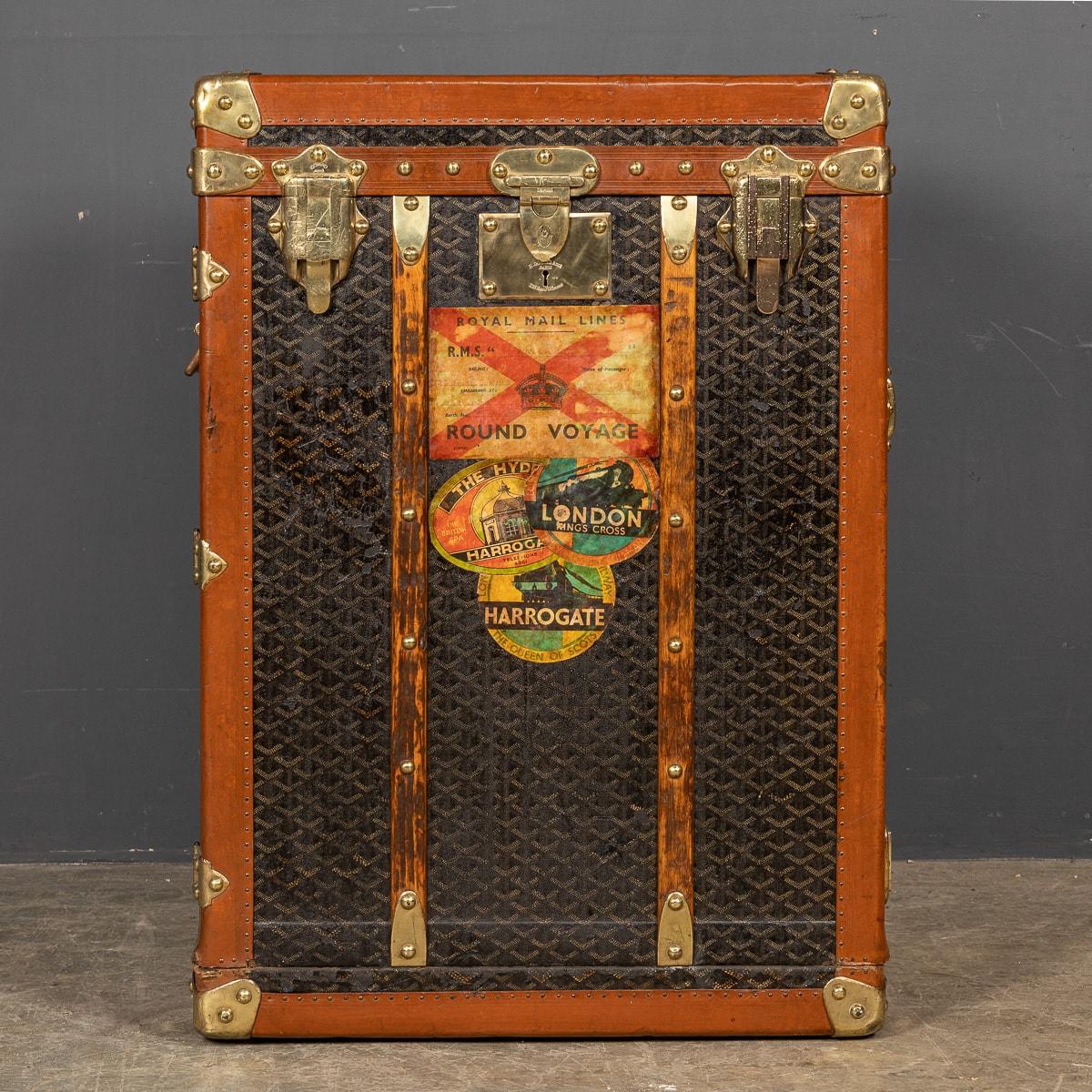 European 20th Century Goyard Steamer Trunk With Chevron Pattern, Paris, c.1920 For Sale