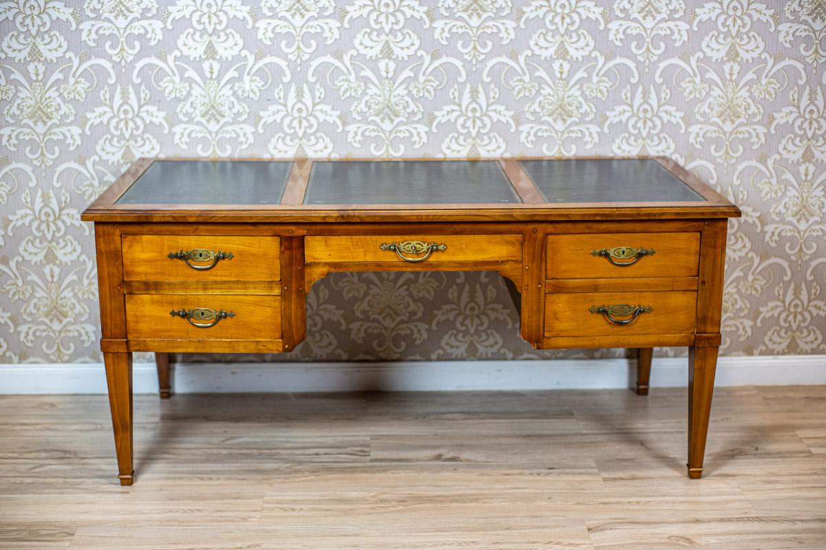 20th Century Grand Ash Prewar Desk with Brass Fillings For Sale 7