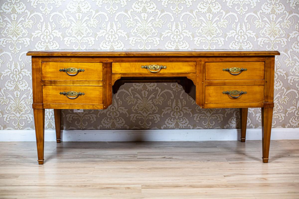 20th Century Grand Ash Prewar Desk with Brass Fillings For Sale 8