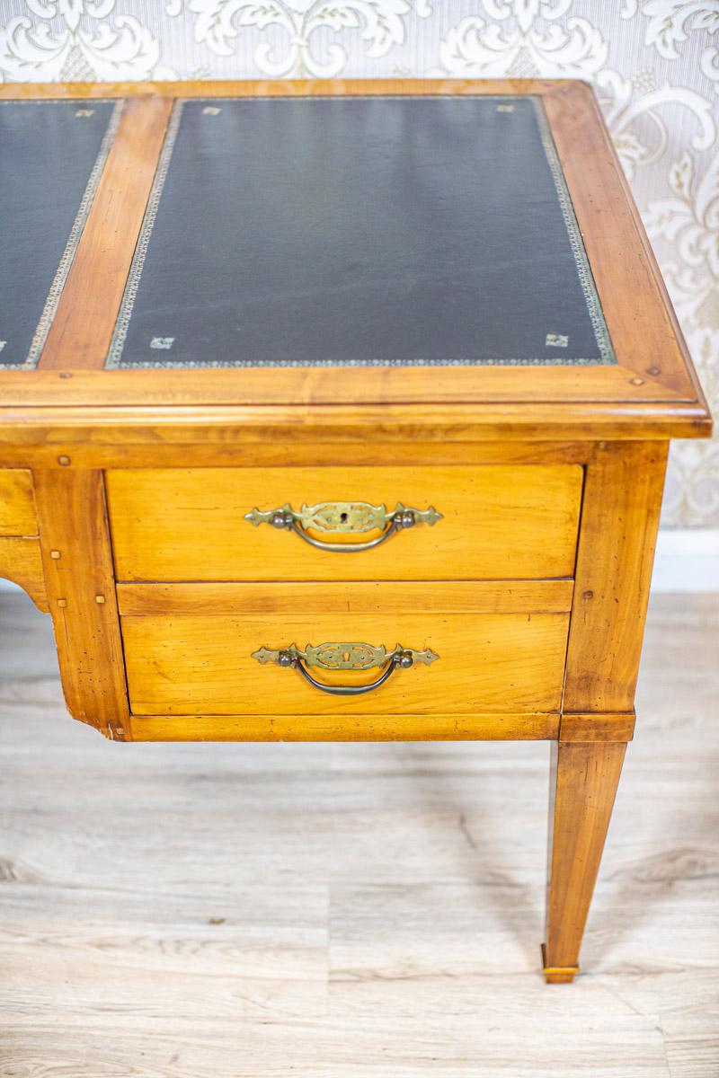 20th Century Grand Ash Prewar Desk with Brass Fillings For Sale 10