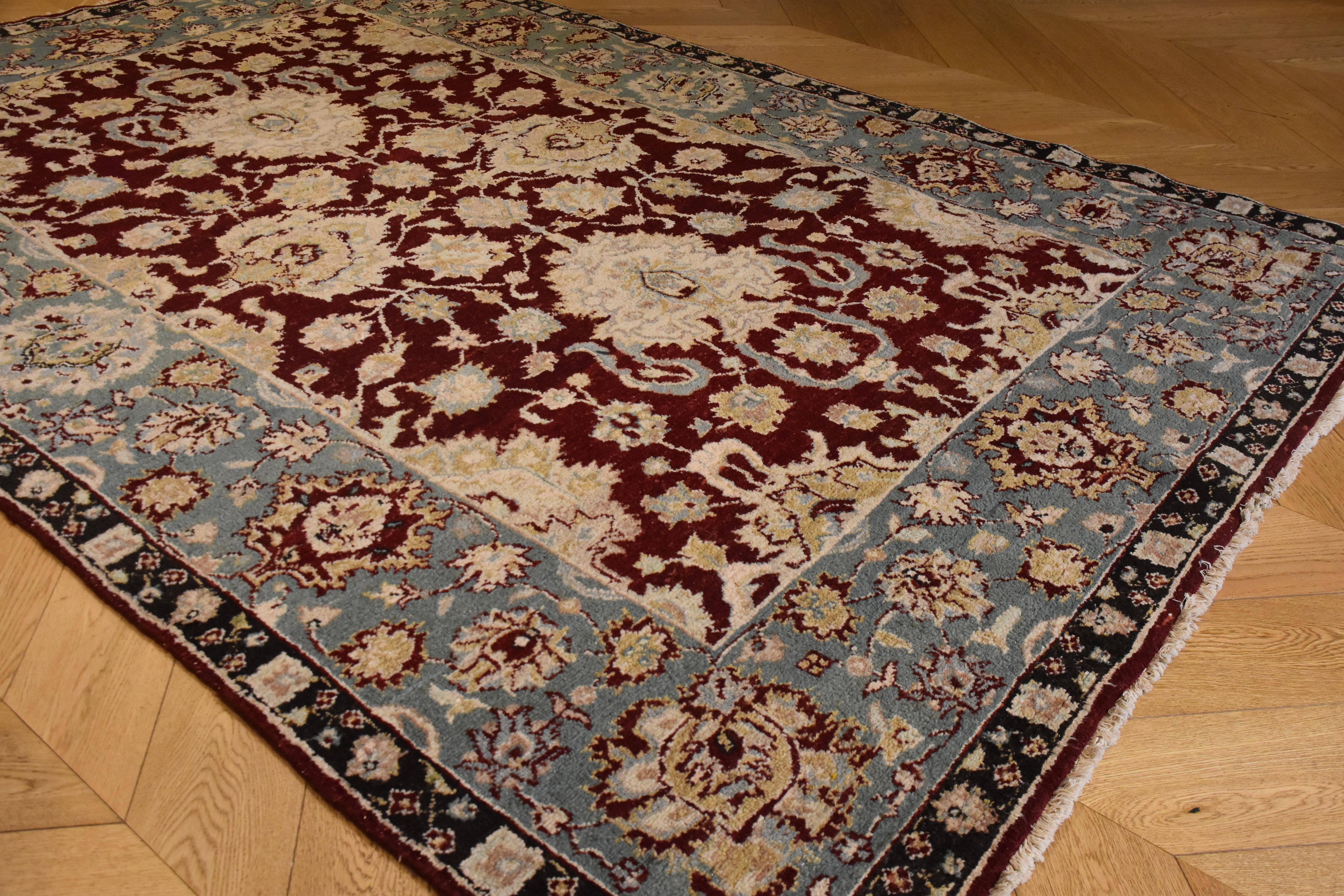 20th Century Green and Ruby Red in Wool Floreal Agra Indian Rug, circa 1900s For Sale 6