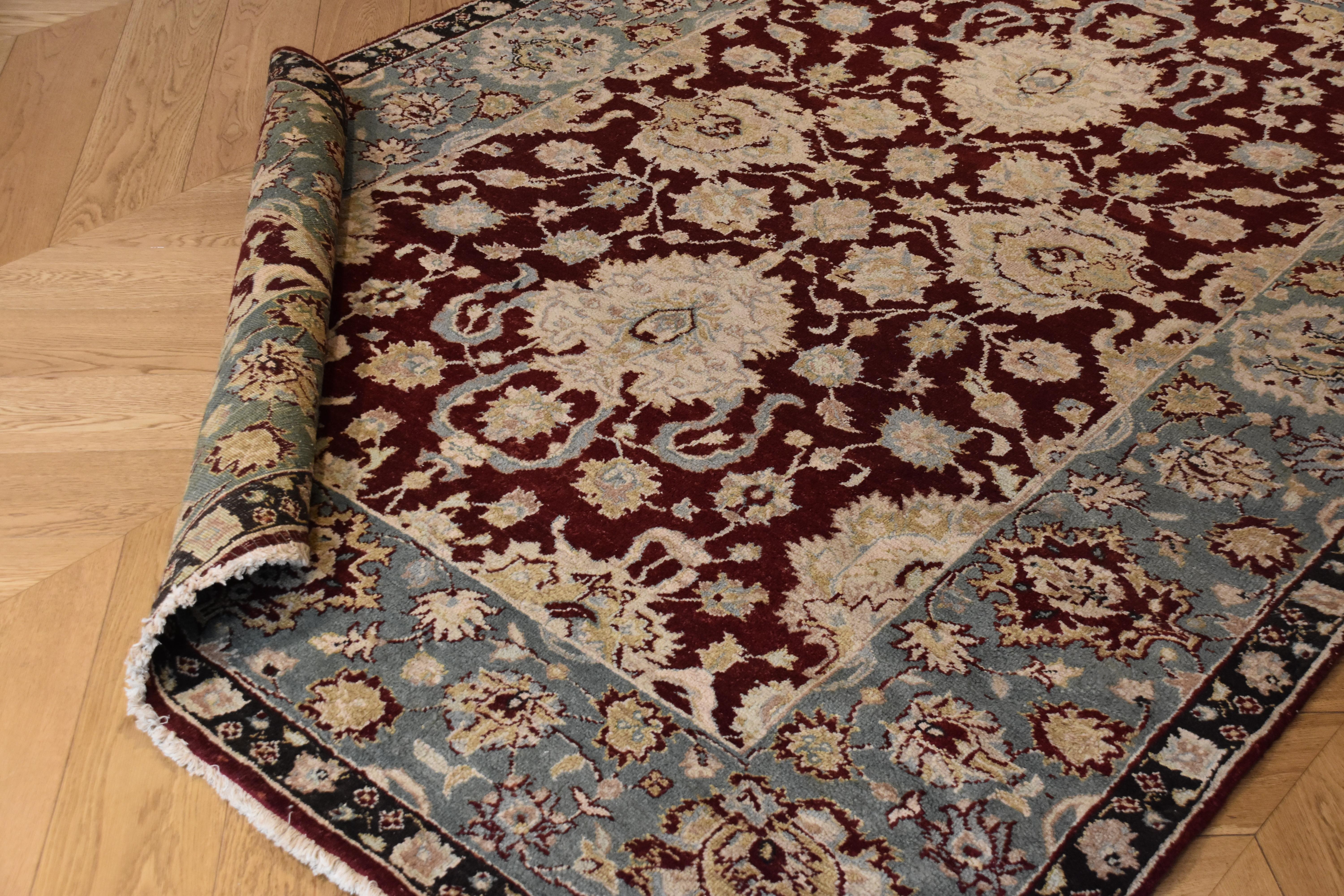 Agra-indischer Floreal-Teppich aus Wolle des 20. Jahrhunderts in Grün und Rubinrot, um 1900 im Angebot 6