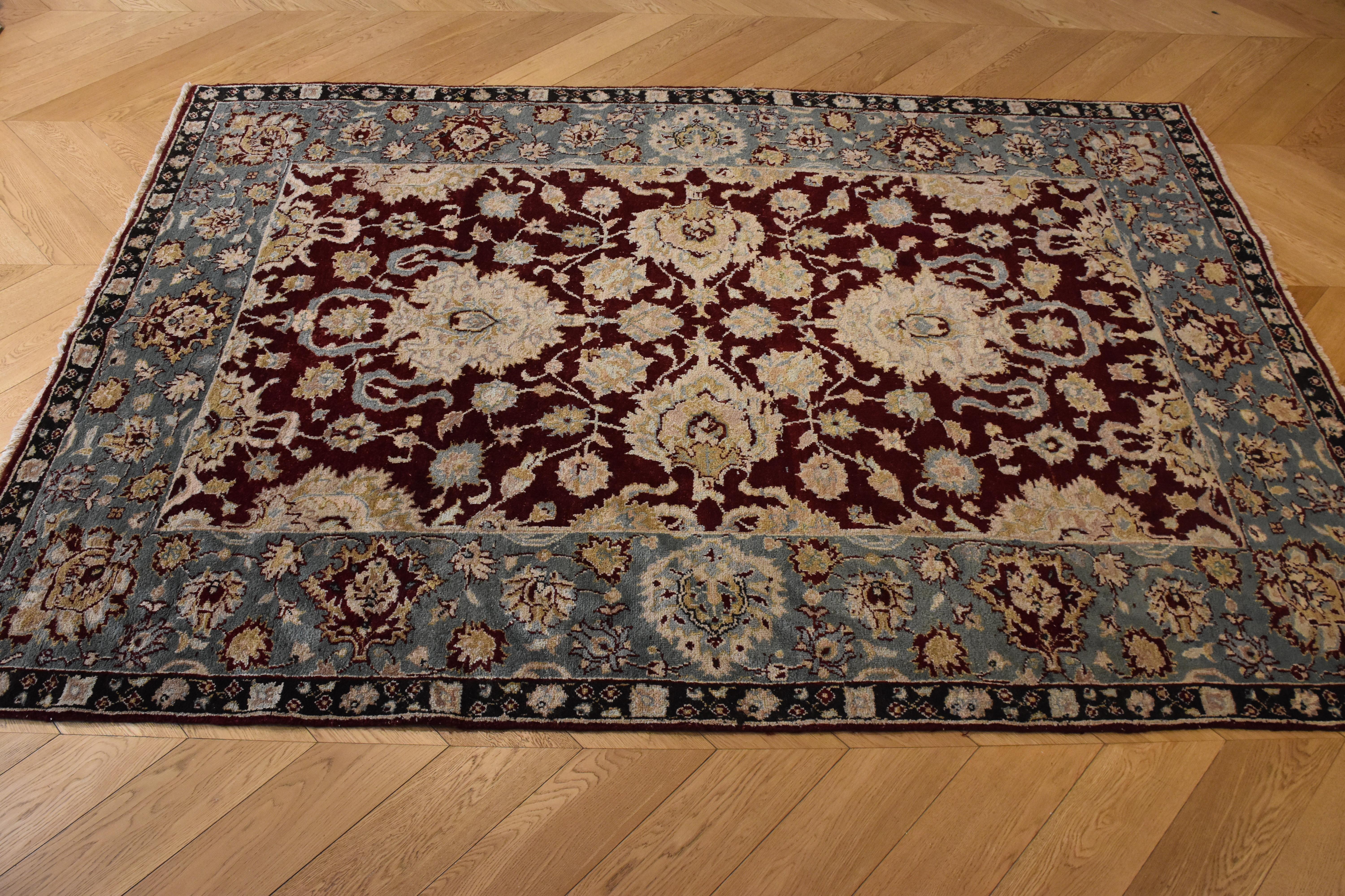20th Century Green and Ruby Red in Wool Floreal Agra Indian Rug, circa 1900s For Sale 11