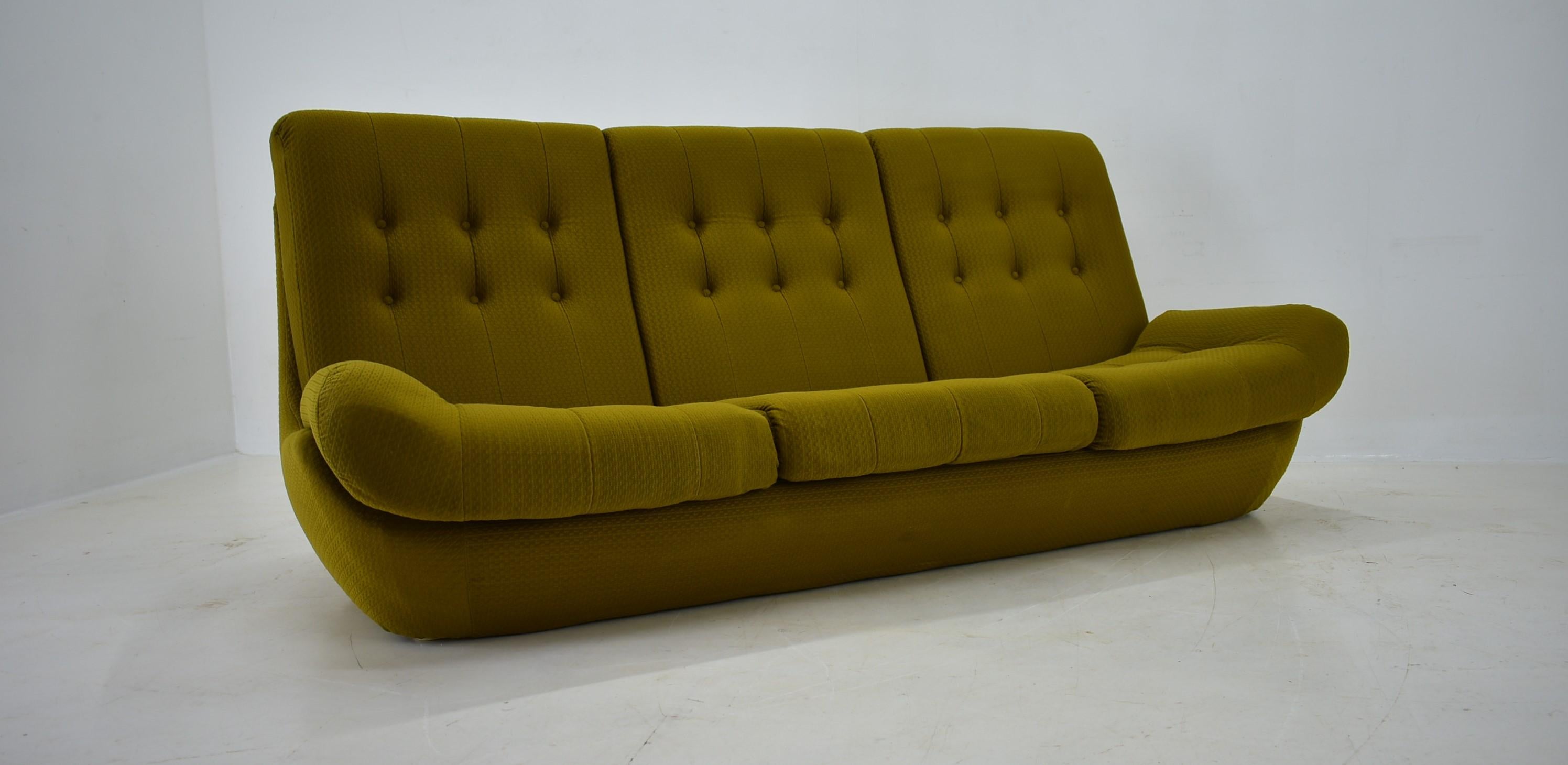 20th Century , Green  Atlantis Three seats Sofa, 1960s 5