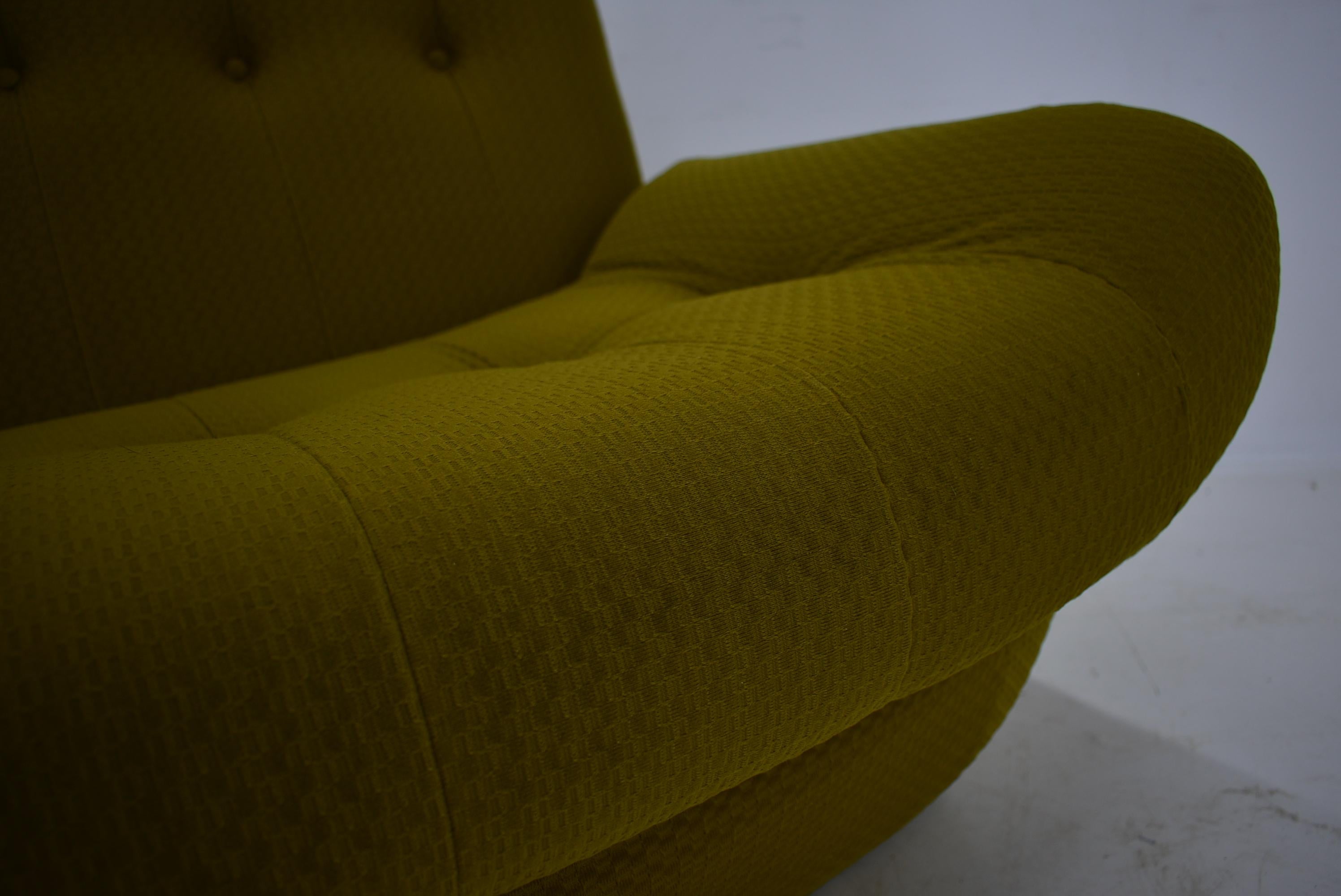 20th Century , Green  Atlantis Three seats Sofa, 1960s 8