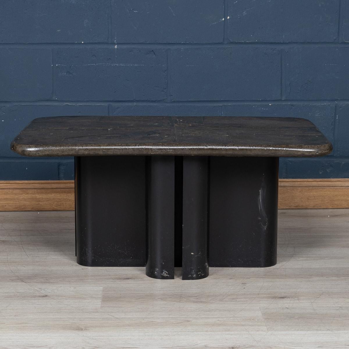 20ième siècle Table basse brutaliste verte du 20ème siècle par Marcus Kingma, Hollande, vers 1990 en vente