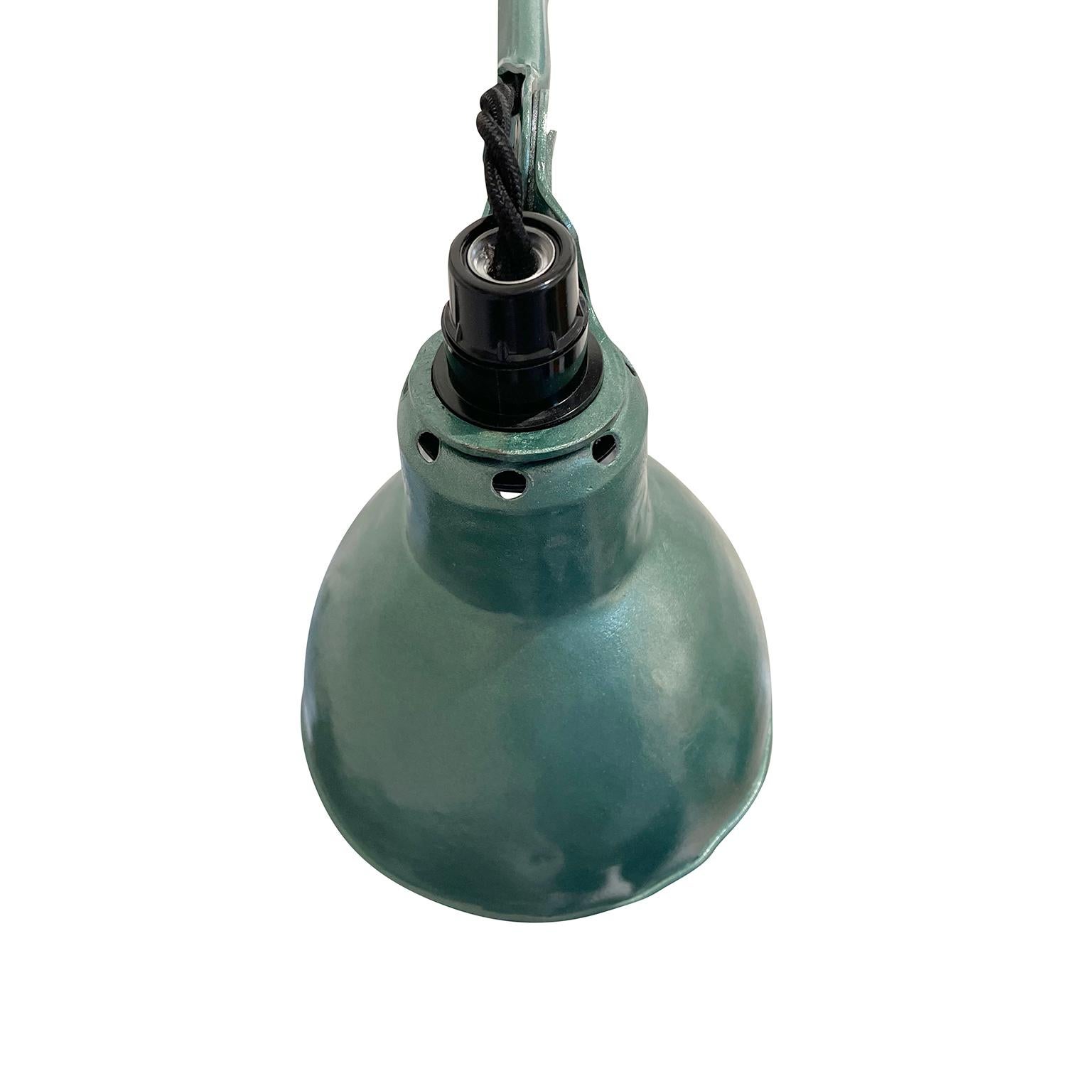20th Century Green French Industrial Metal Work Lamp - Vintage Office Light For Sale 2