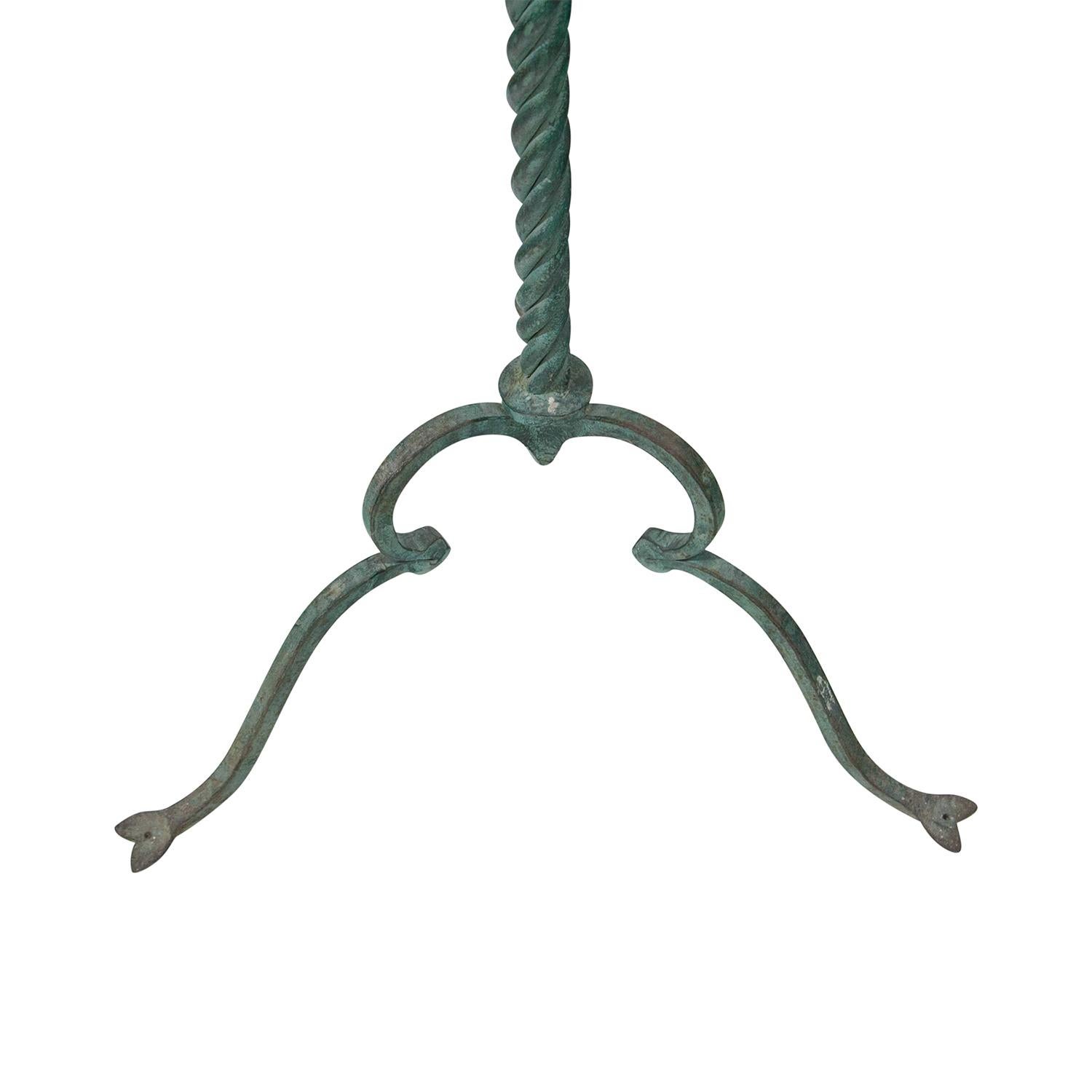 Coppia di grandi lampade da terra Greene & Greene & Greene ad arco in bronzo del XX secolo in vendita 1