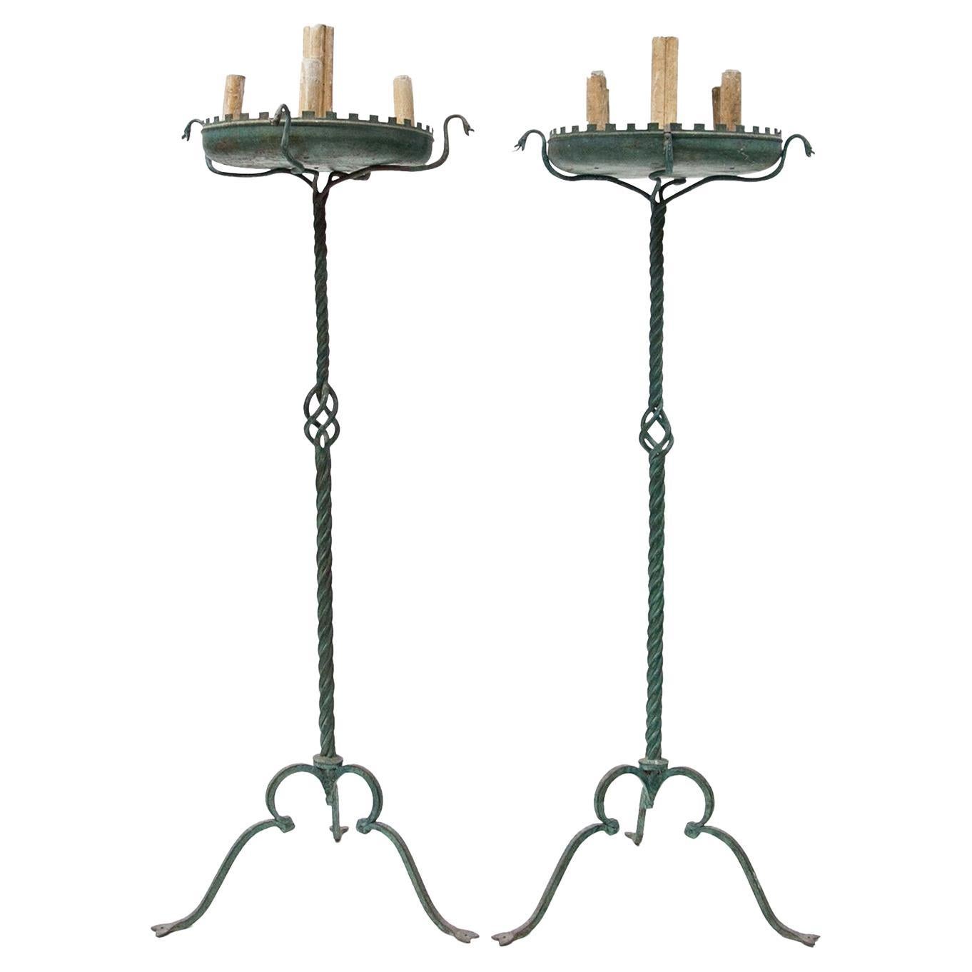 20th Century Green Italian Large Vintage Pair of Arched Bronze Floor Lamps For Sale