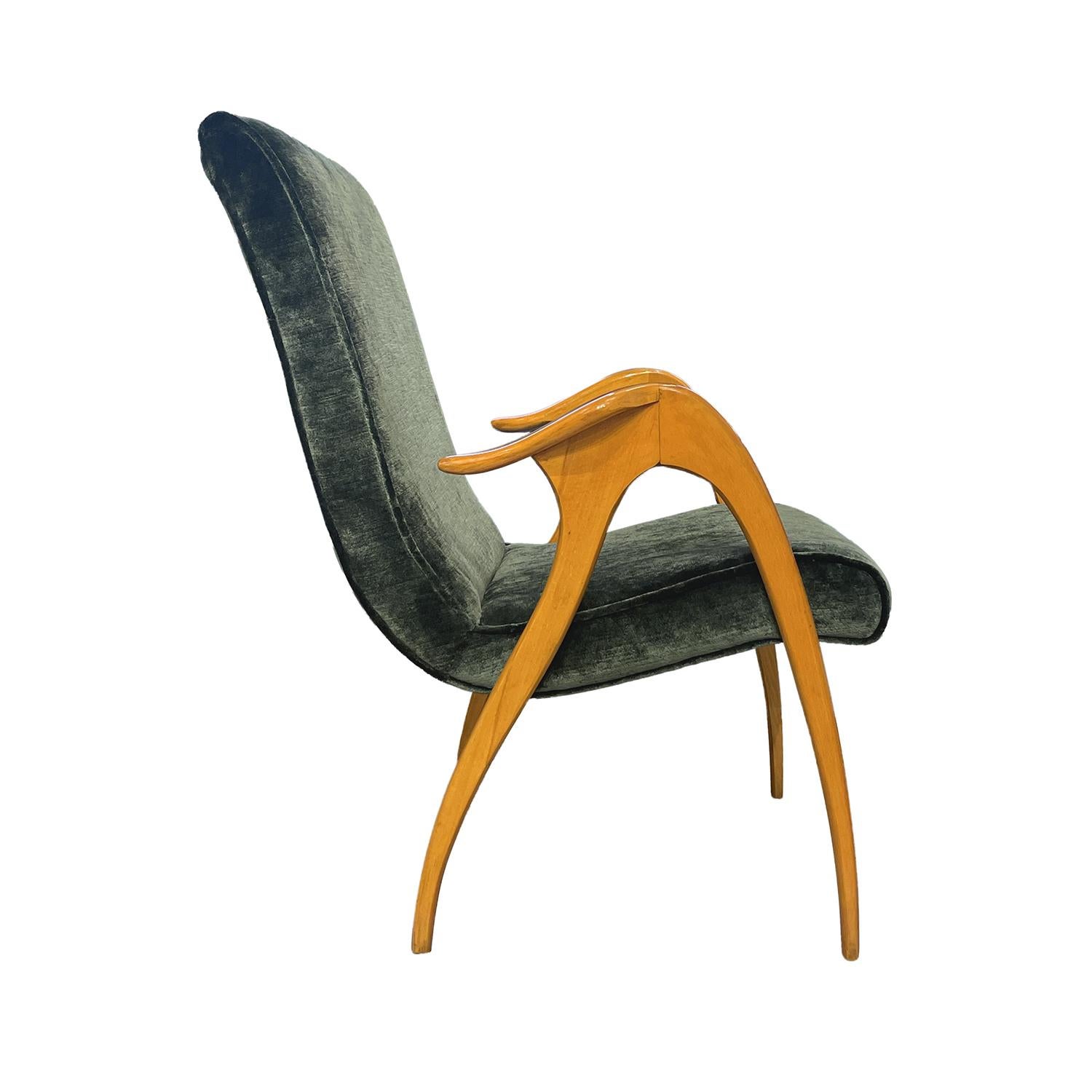 20th Century Green Italian Pair of Beechwood Lounge Chairs by Malatesta & Masson For Sale 2