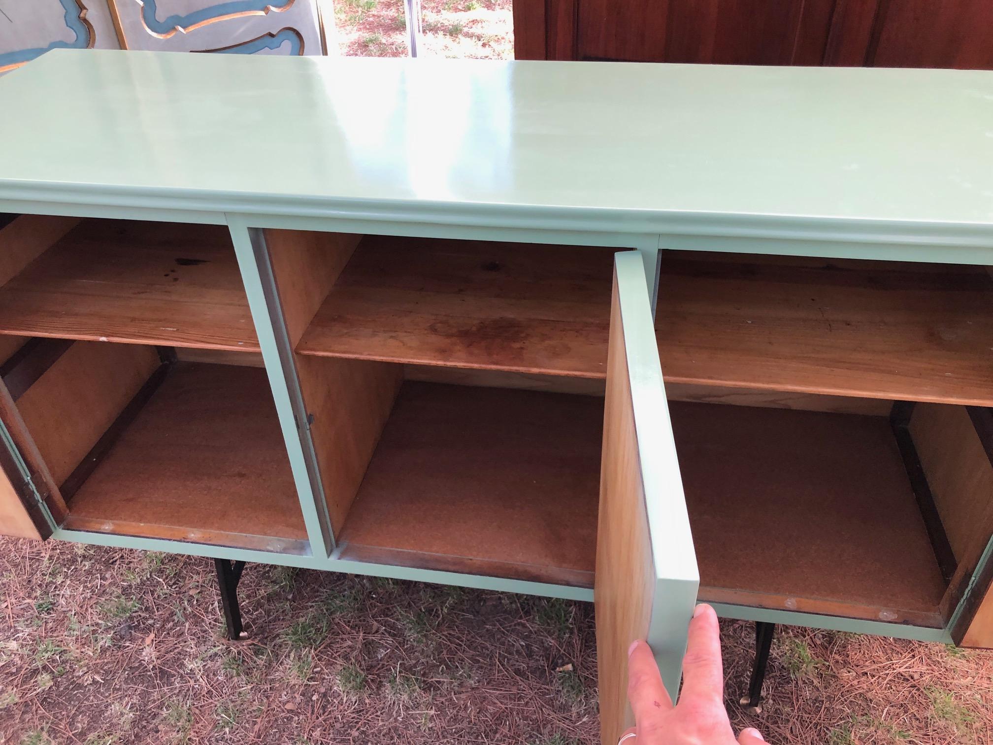 20th Century 20th century green Italian sideboard, with three doors For Sale