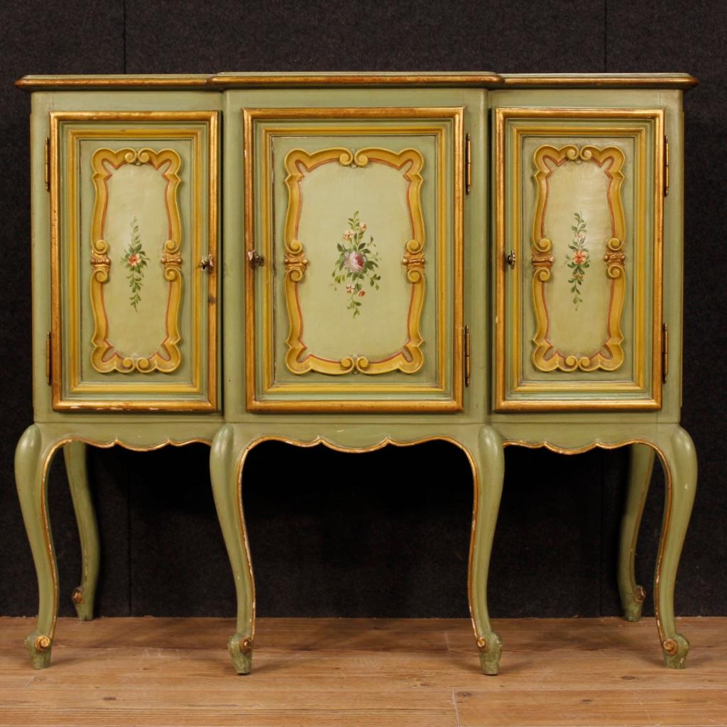 20th Century Green Painted and Giltwood Italian Sideboard, 1970 im Zustand „Gut“ in Vicoforte, Piedmont