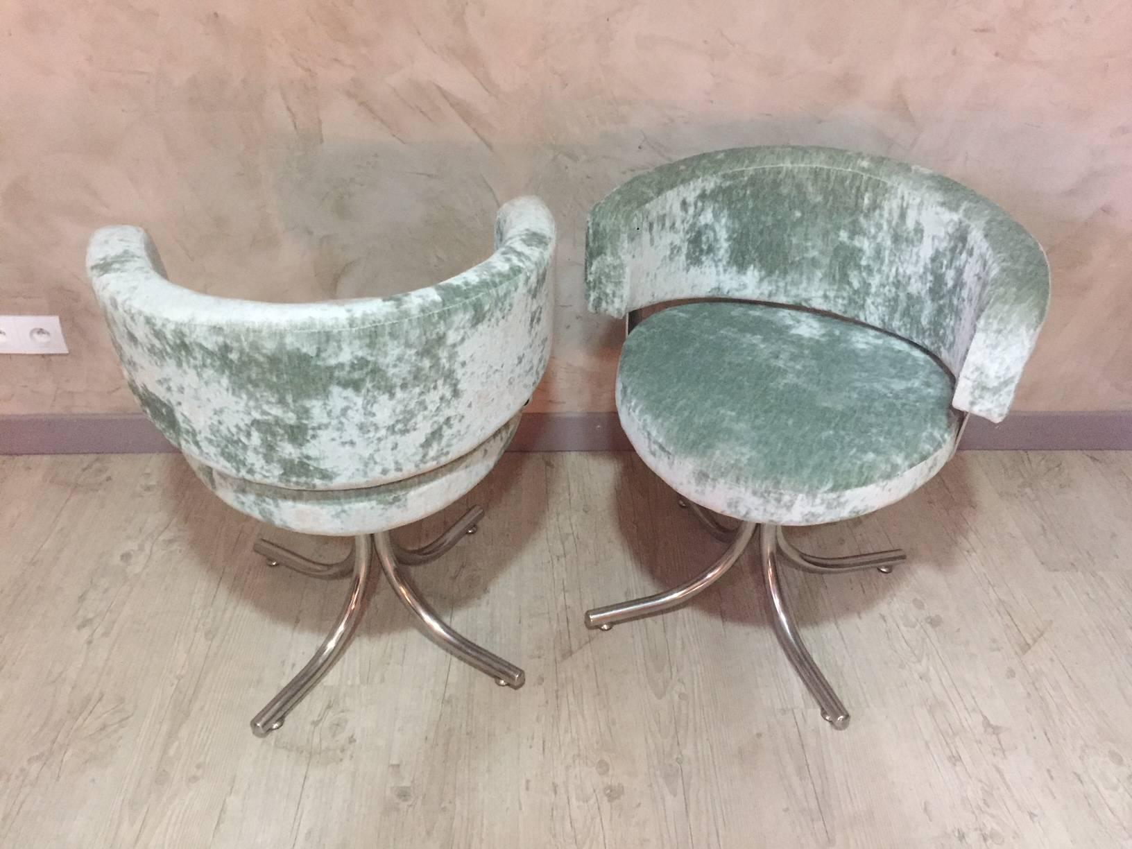 20th Century Green Velvet Pair of Chromed Metal Armchairs, 1960s In Good Condition In LEGNY, FR