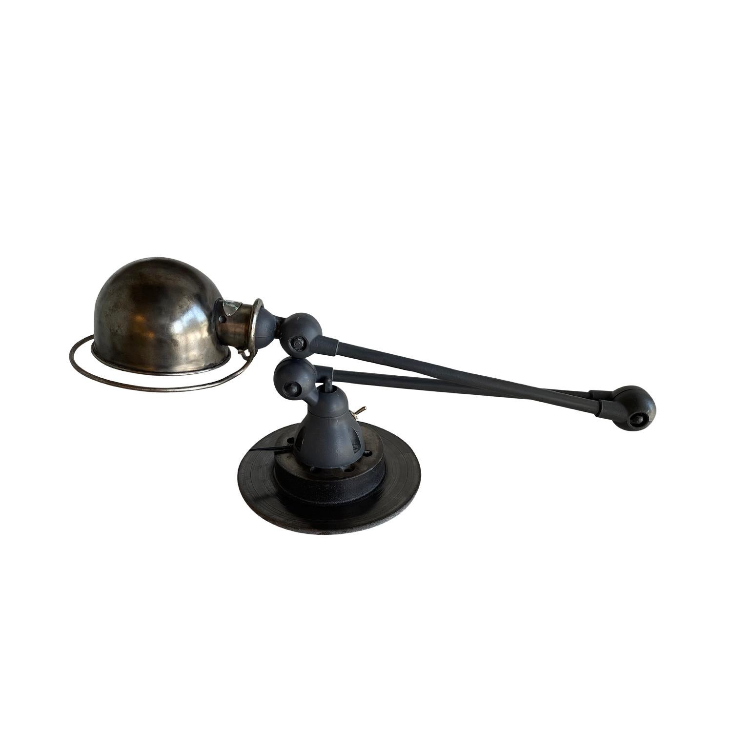 Français Lampe de bureau en métal Jielde du 20e siècle, gris-noir, de Jean Louis Domecq en vente