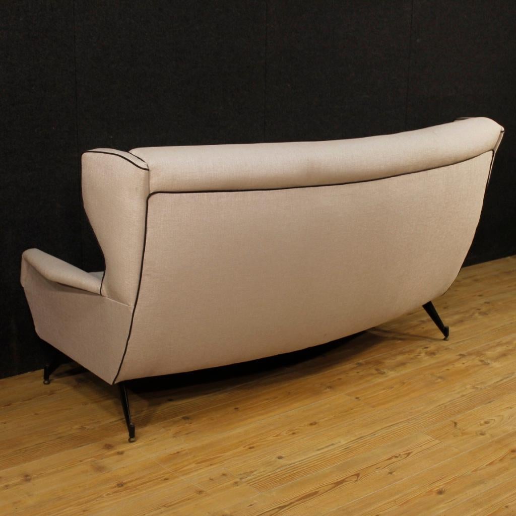 20th Century Grey Fabric and Metal Italian Design Sofa, 1960 3