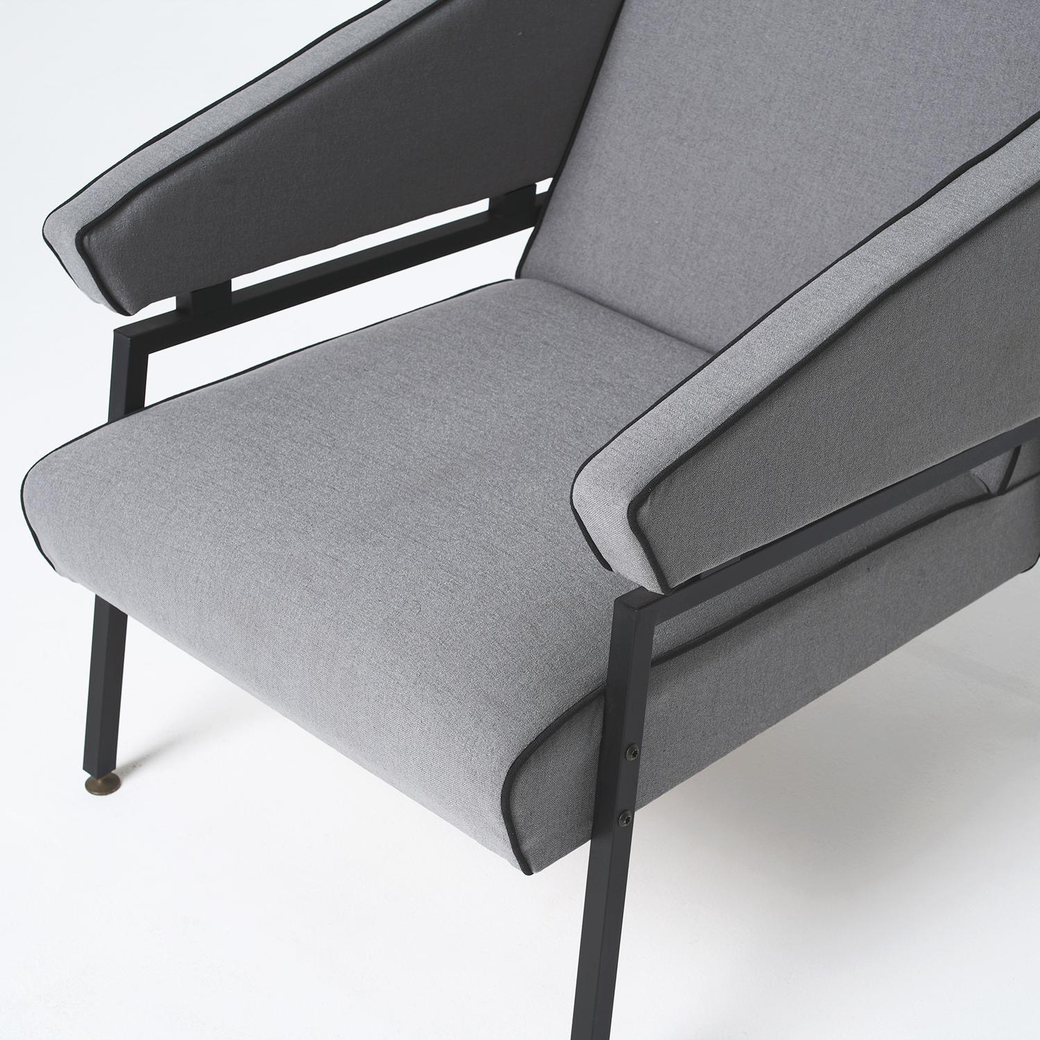 Fauteuils italiens gris du 20ème siècle dans le style de Mobilificio Oscar Gigante en vente 4