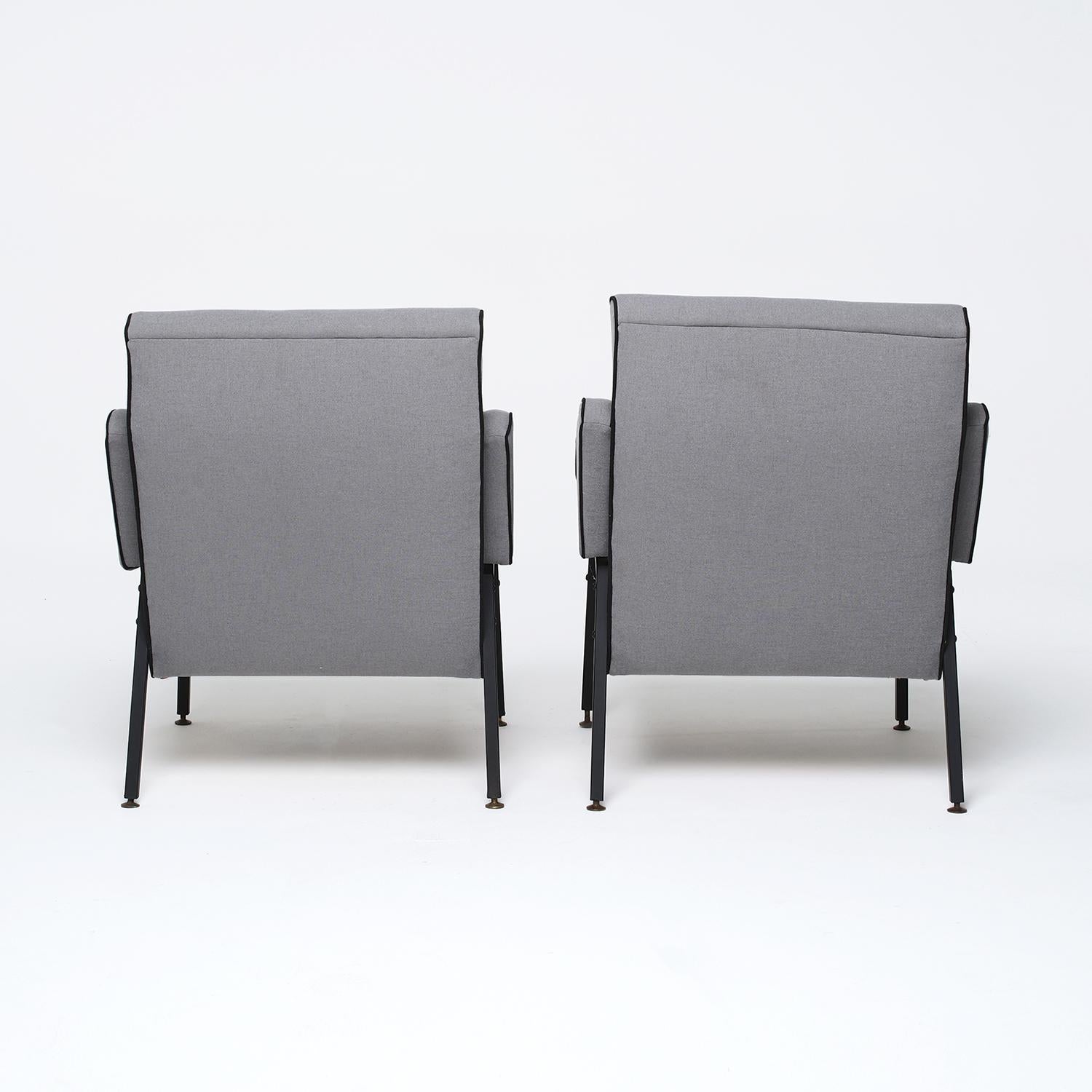 Metal 20th Century Grey Italian Armchairs in the Style of Mobilificio Oscar Gigante For Sale